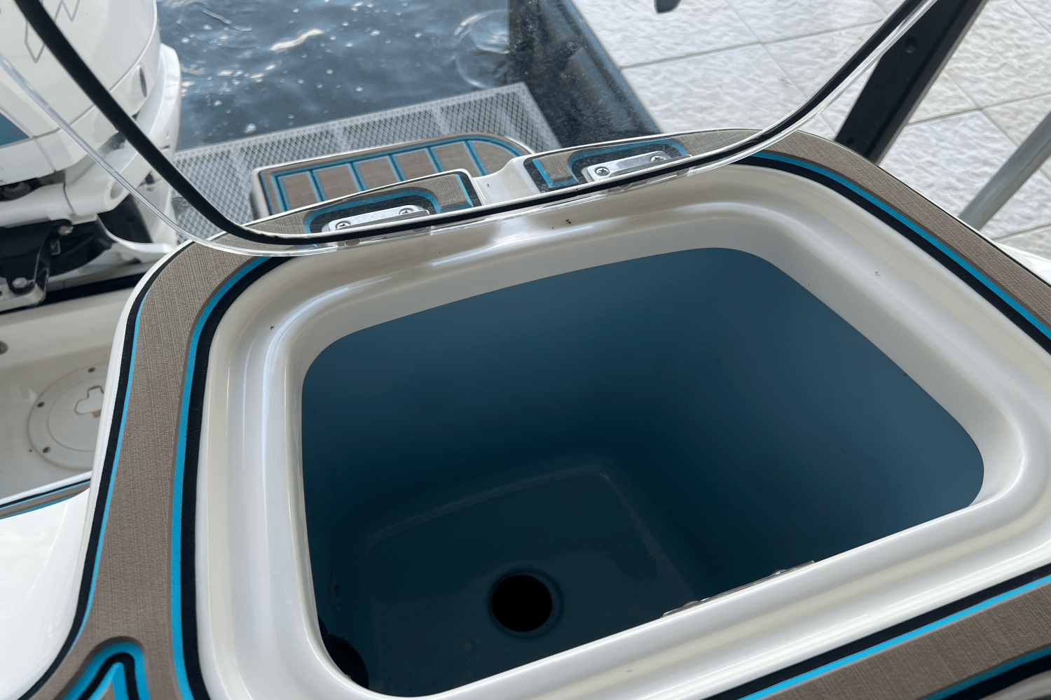 2021 Boston Whaler 420 OUTRAGE Image Thumbnail #33