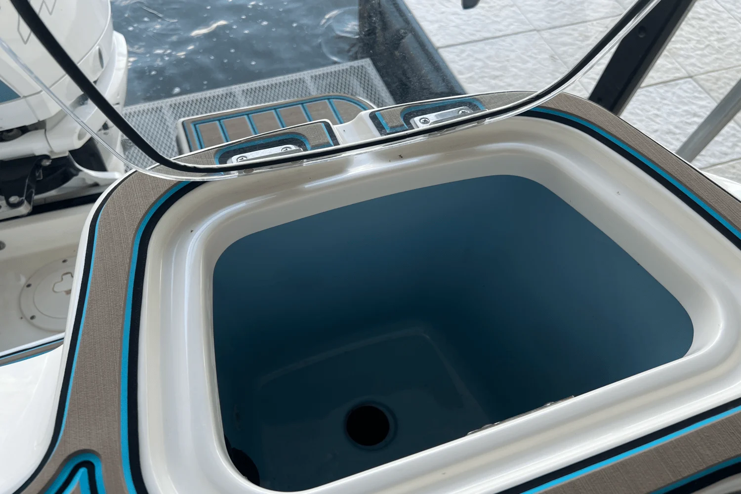 2021 Boston Whaler 420 OUTRAGE Image Thumbnail #33