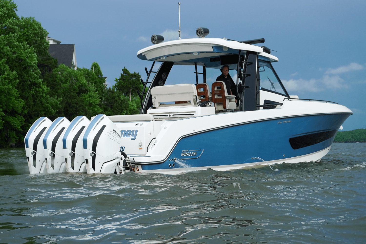 2021 Boston Whaler 420 OUTRAGE