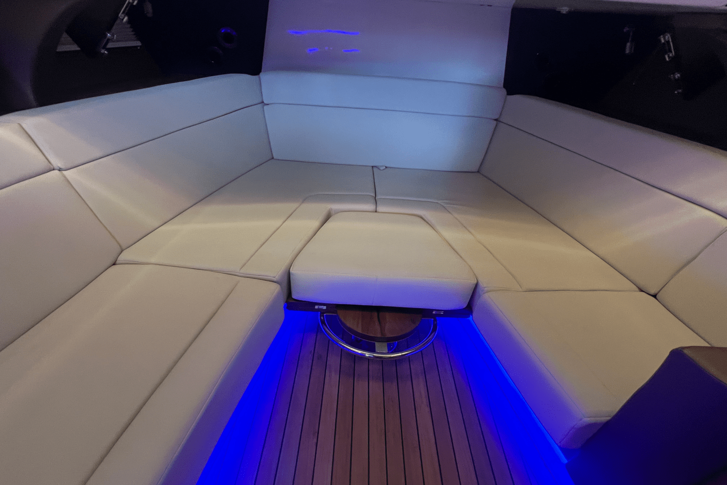 2021 Boston Whaler 420 OUTRAGE Image Thumbnail #46