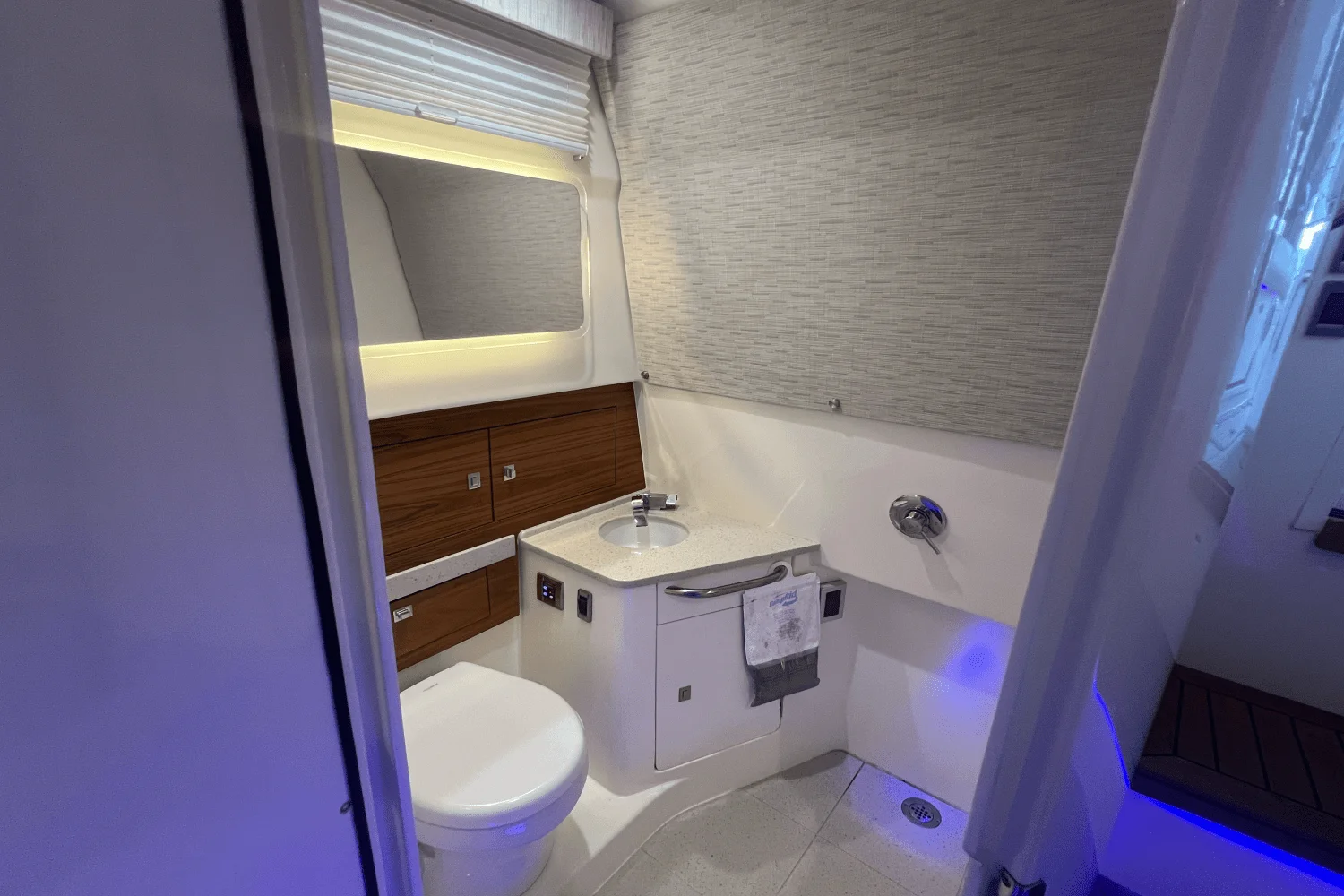 2021 Boston Whaler 420 OUTRAGE Image Thumbnail #45