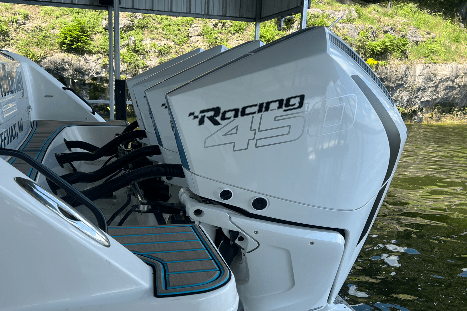2021 Boston Whaler 420 OUTRAGE Image Thumbnail #11
