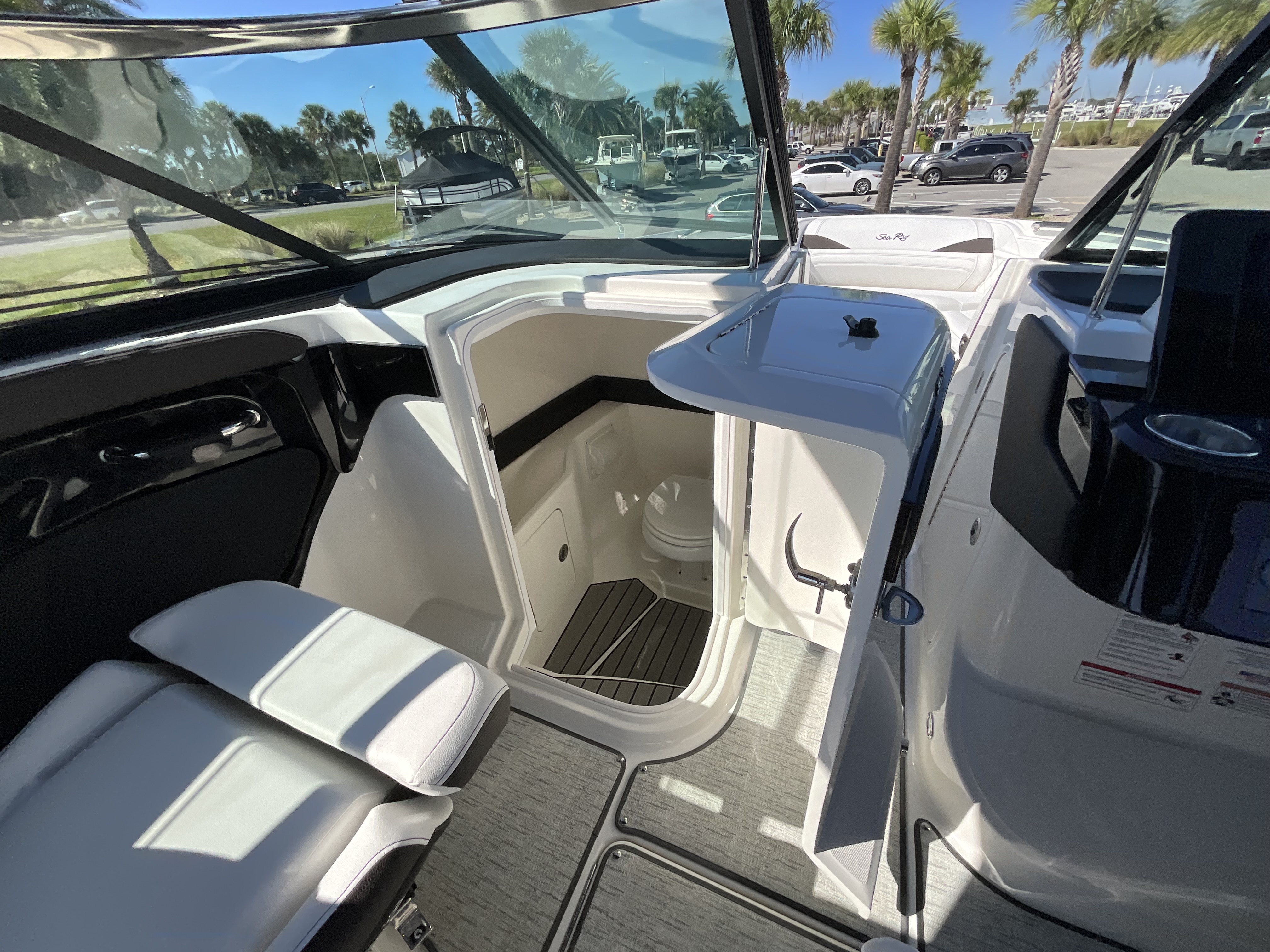 2026 Sea Ray SLX 280 Outboard Image Thumbnail #19