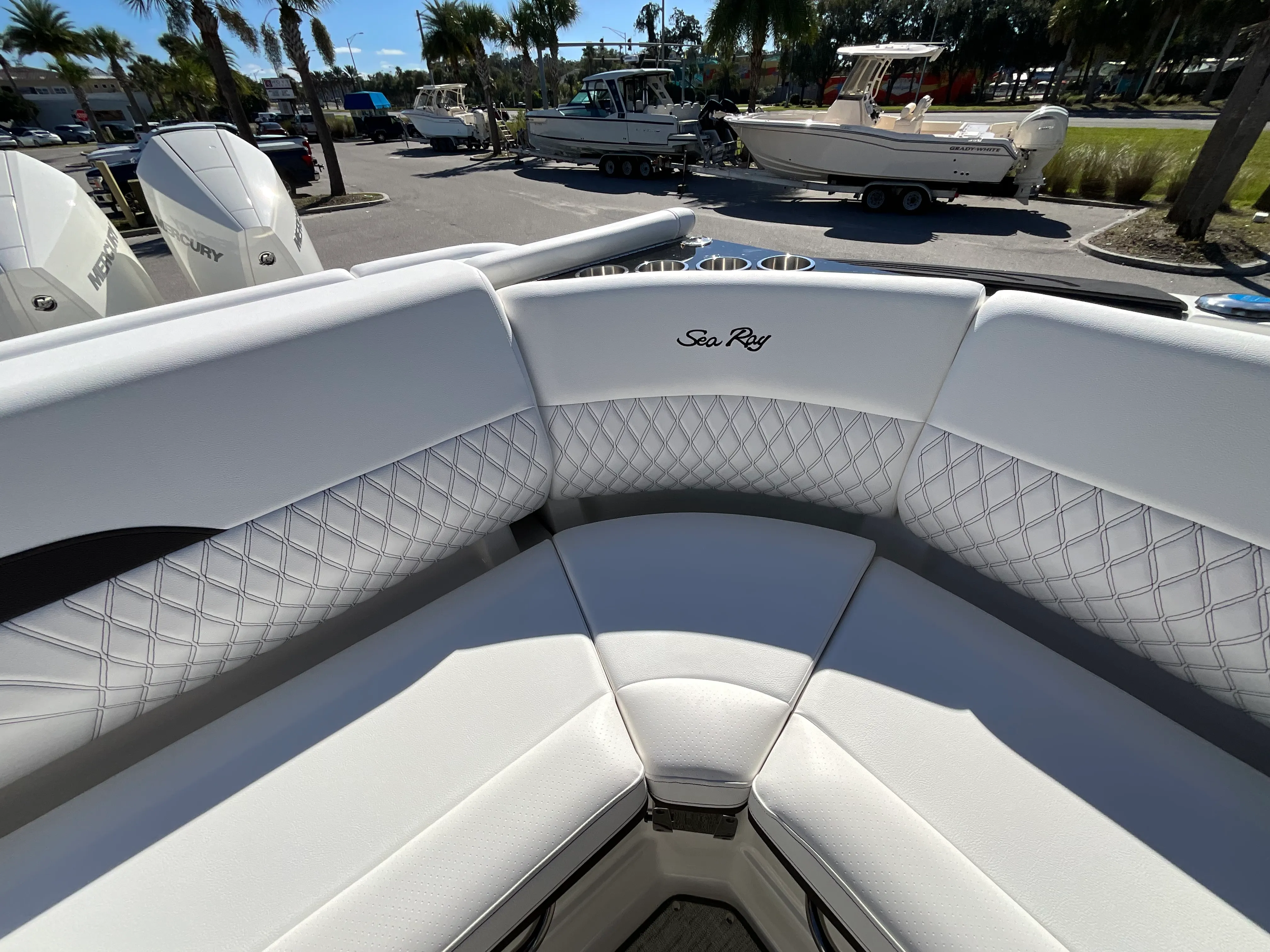 2026 Sea Ray SLX 280 Outboard Image Thumbnail #7