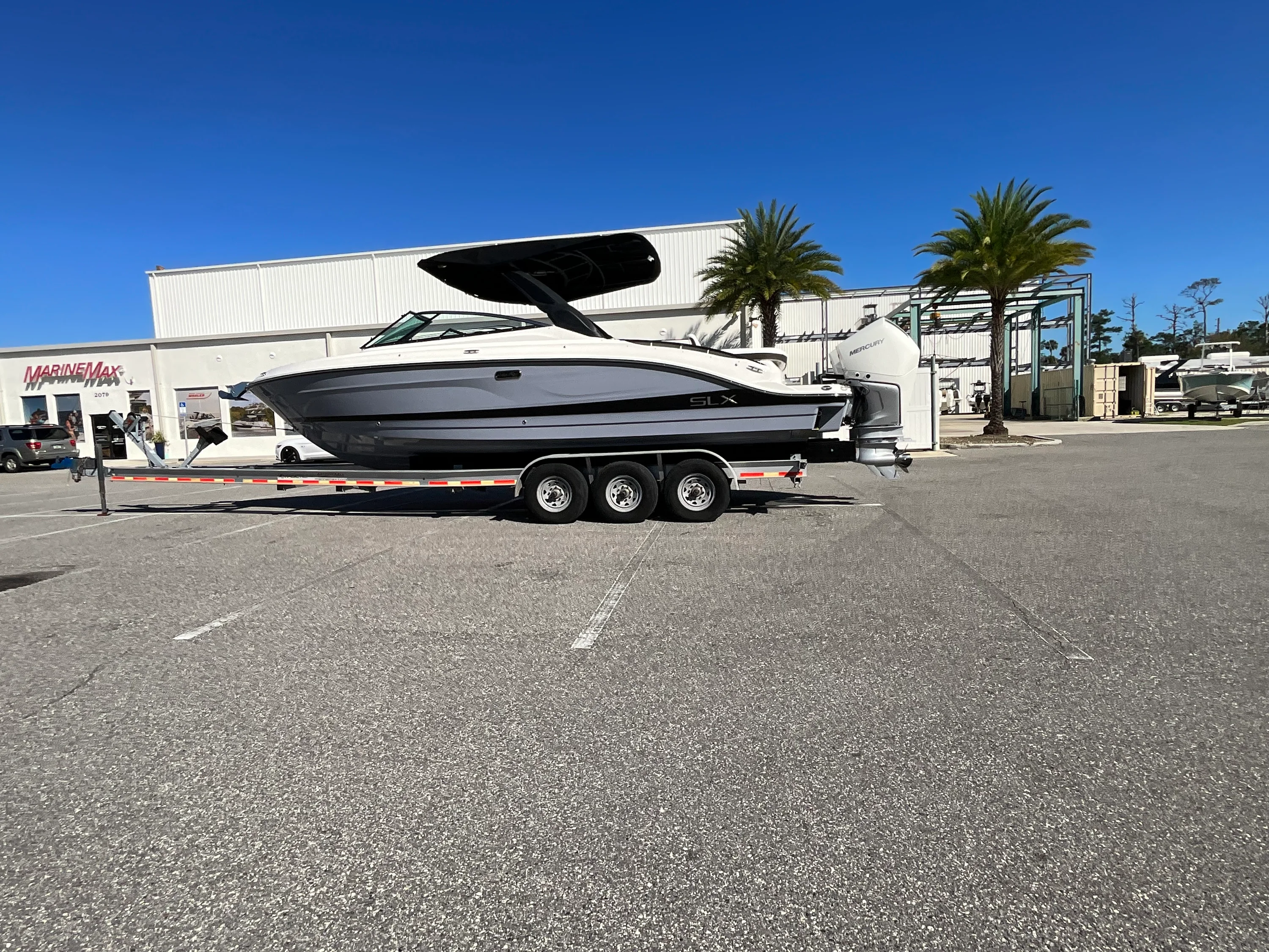 2026 Sea Ray SLX 280 Outboard Image Thumbnail #3