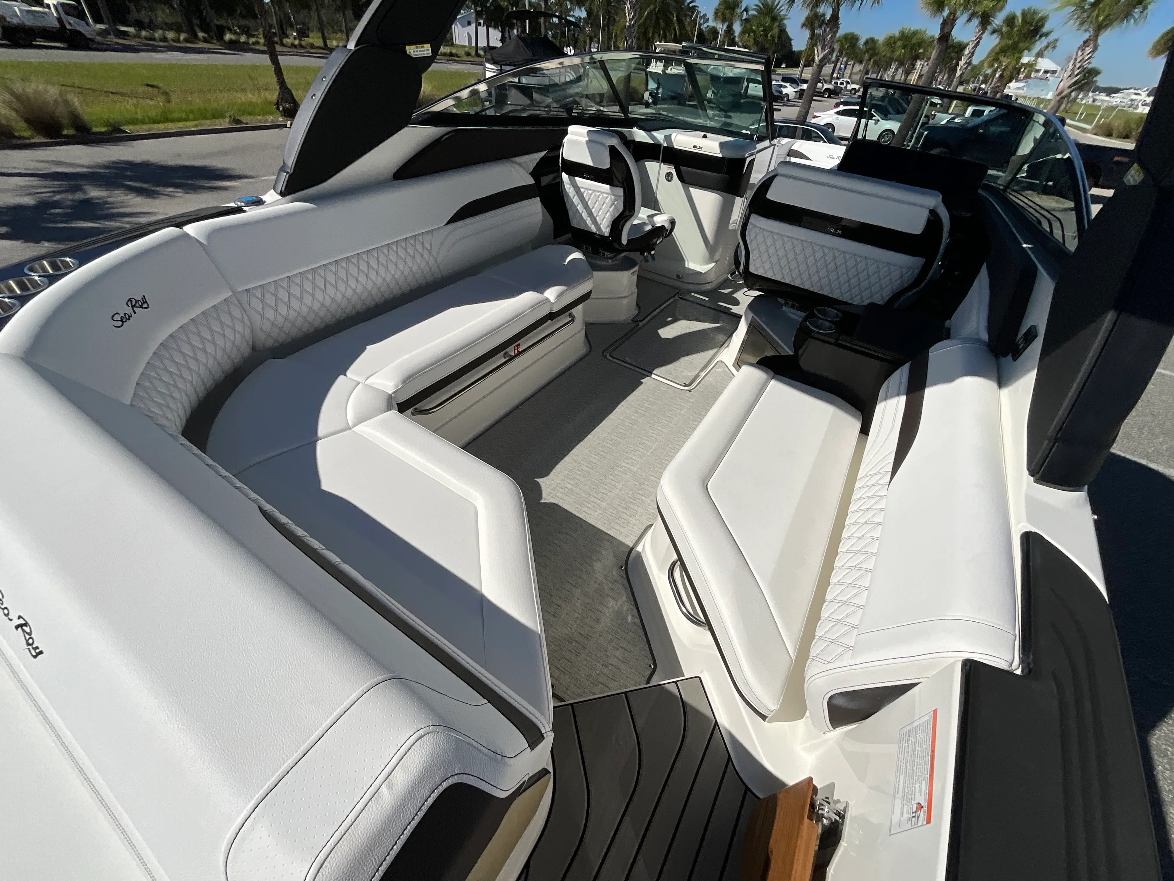 2026 Sea Ray SLX 280 Outboard Image Thumbnail #20