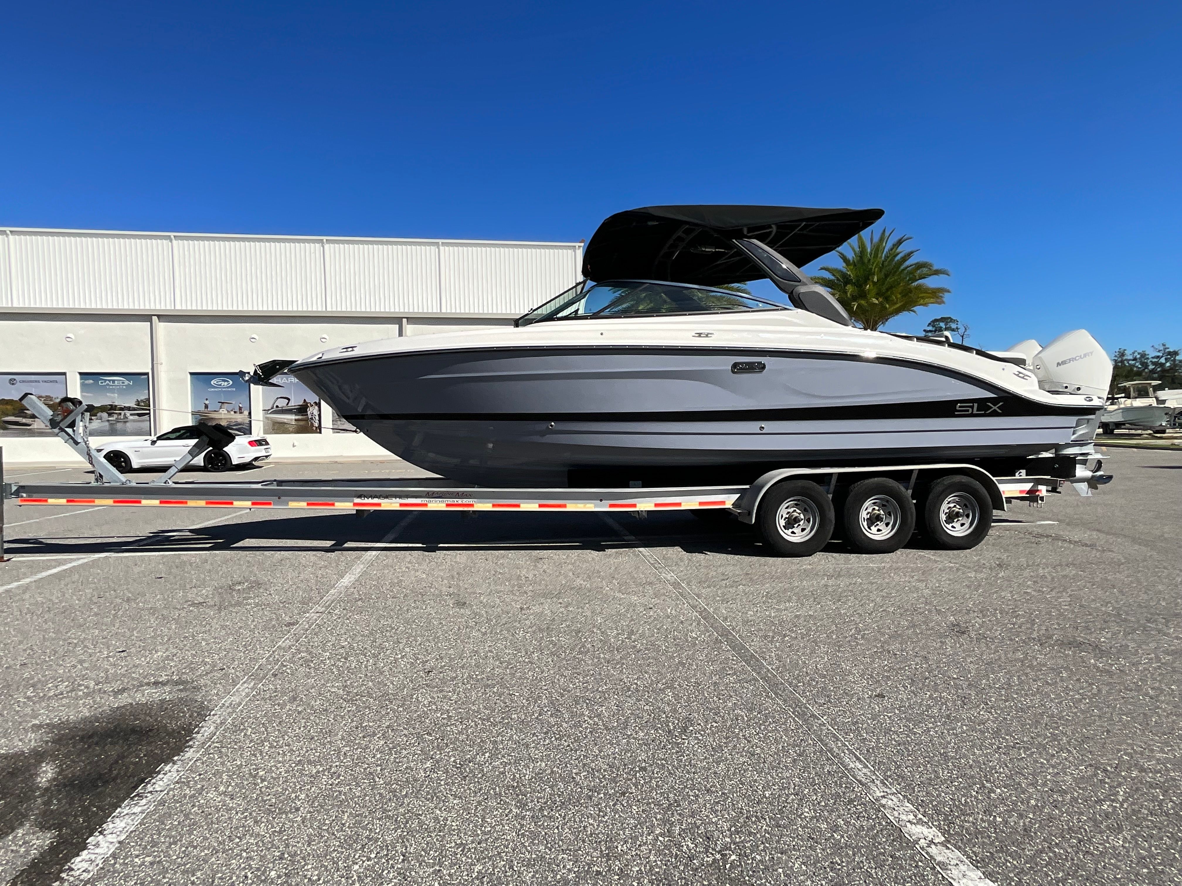 2026 Sea Ray SLX 280 Outboard Image Thumbnail #2