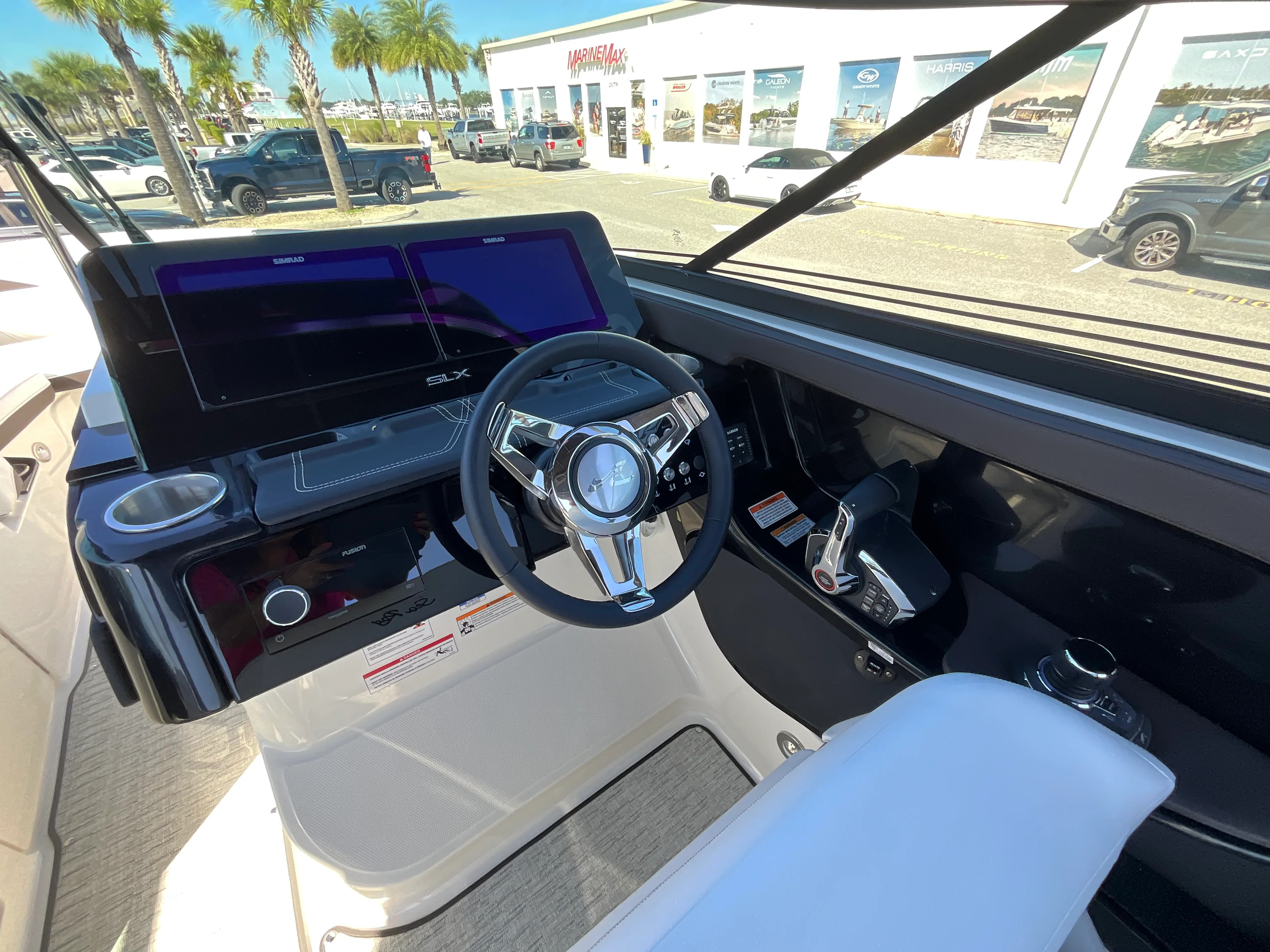 2026 Sea Ray SLX 280 Outboard Image Thumbnail #8