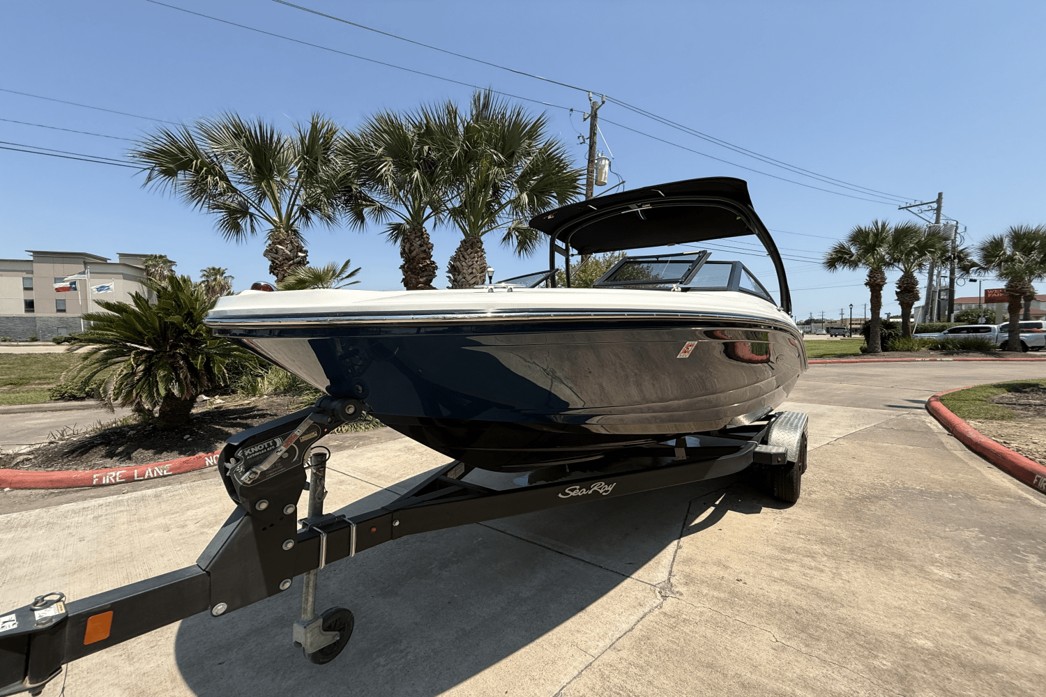 2018 Sea Ray SPX 190 Image Thumbnail #3