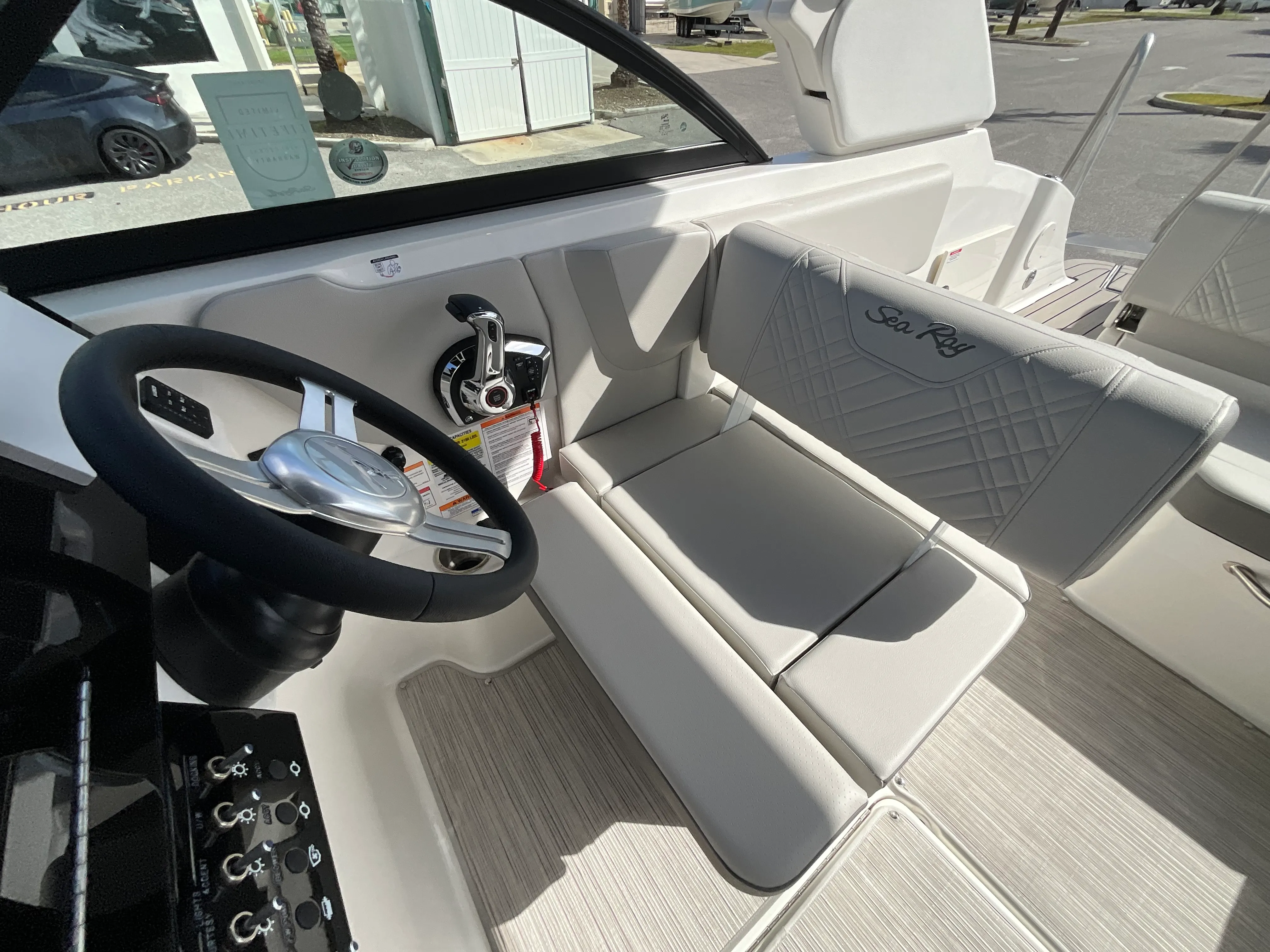 2026 Sea Ray SDX 230 Outboard Image Thumbnail #2