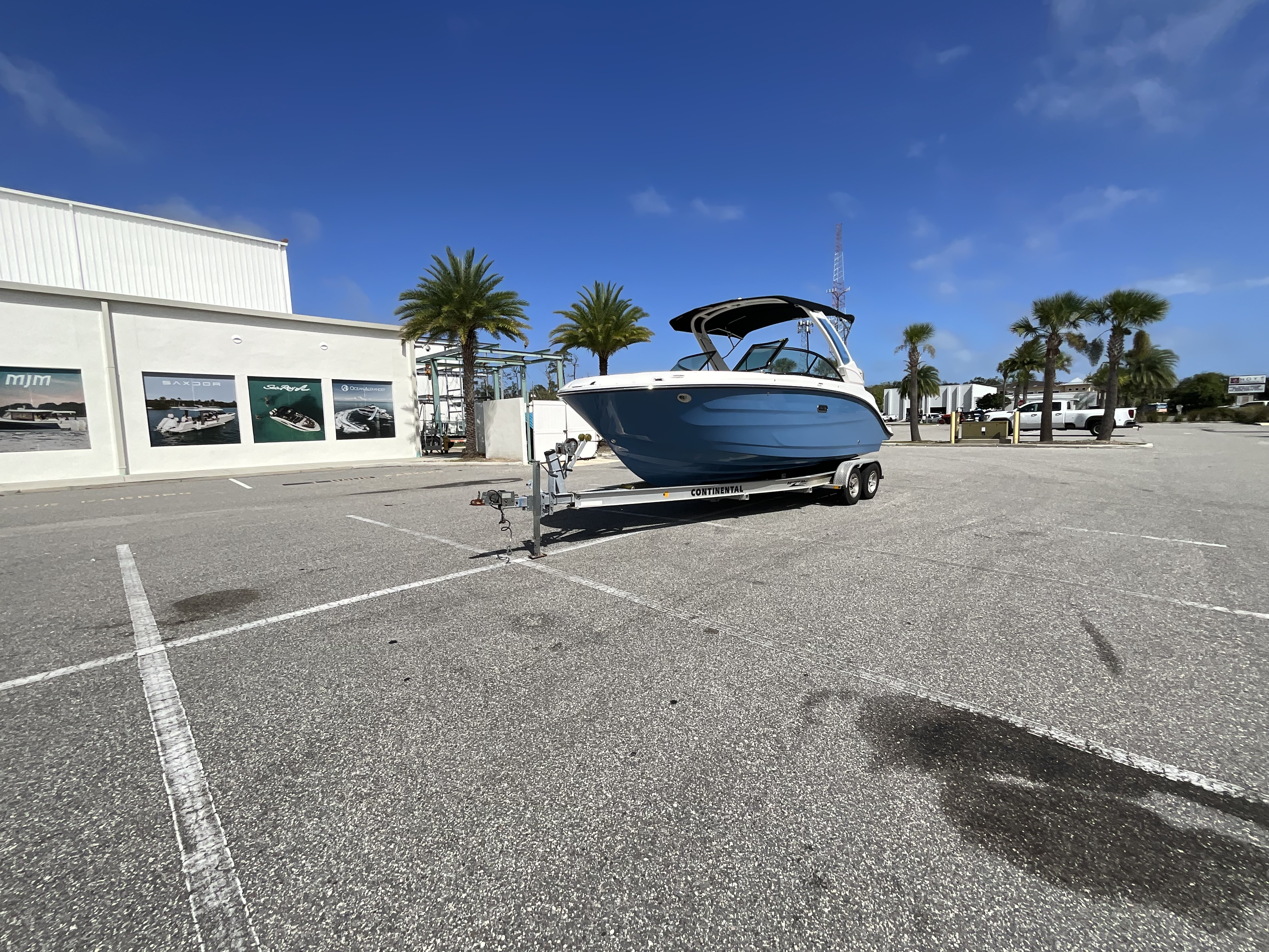 2026 Sea Ray SDX 230 Outboard Image Thumbnail #29