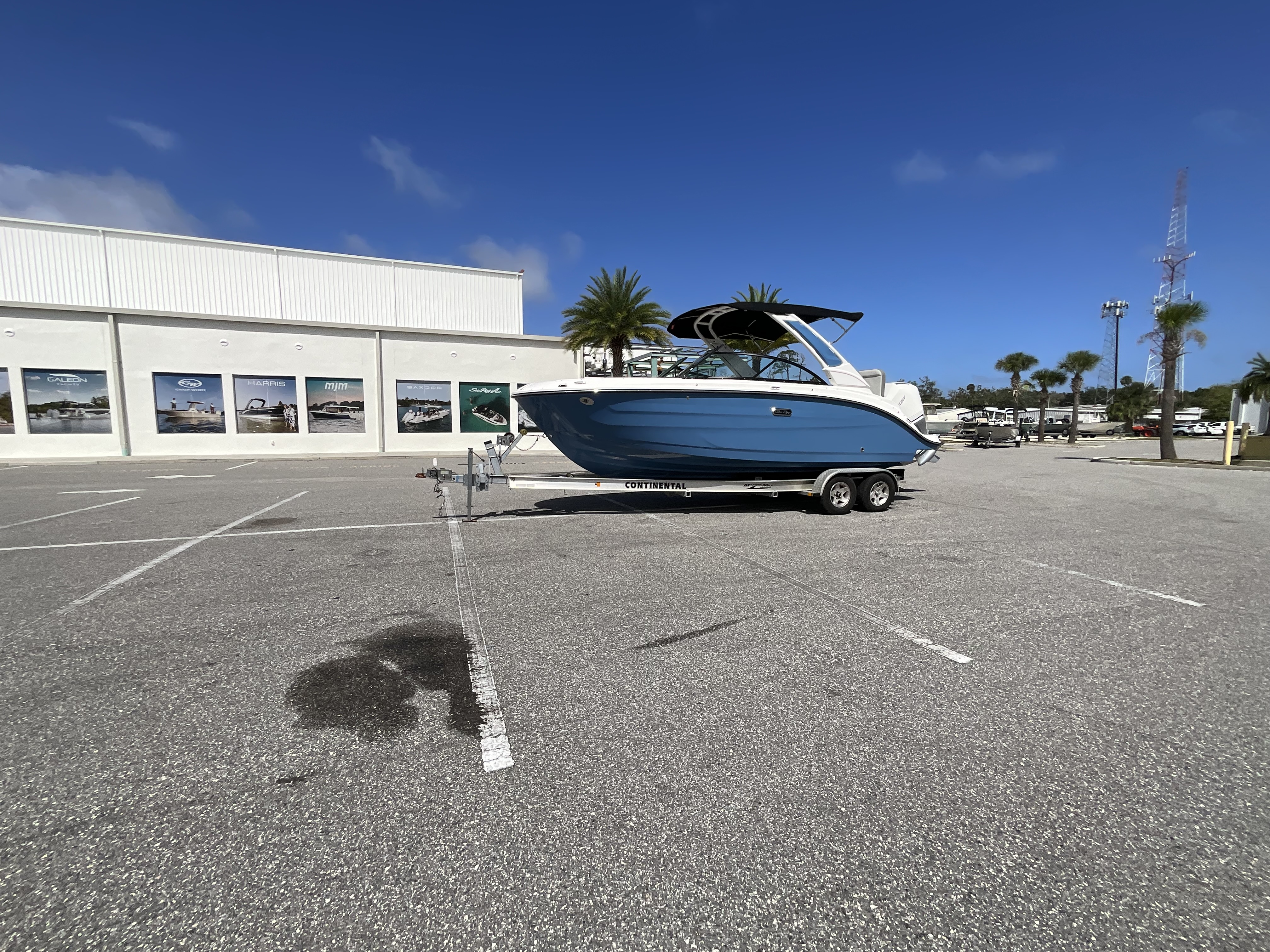 2026 Sea Ray SDX 230 Outboard Image Thumbnail #26