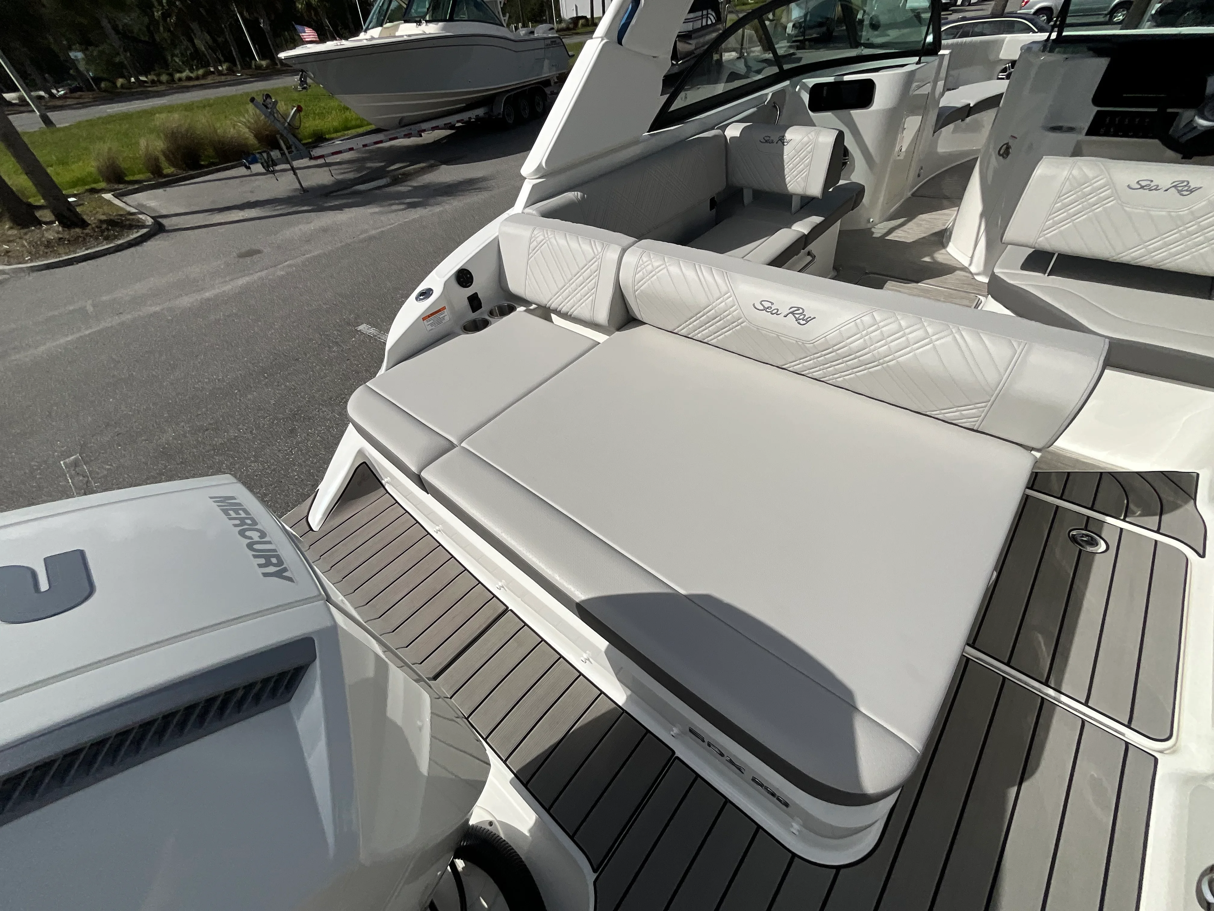 2026 Sea Ray SDX 230 Outboard Image Thumbnail #16