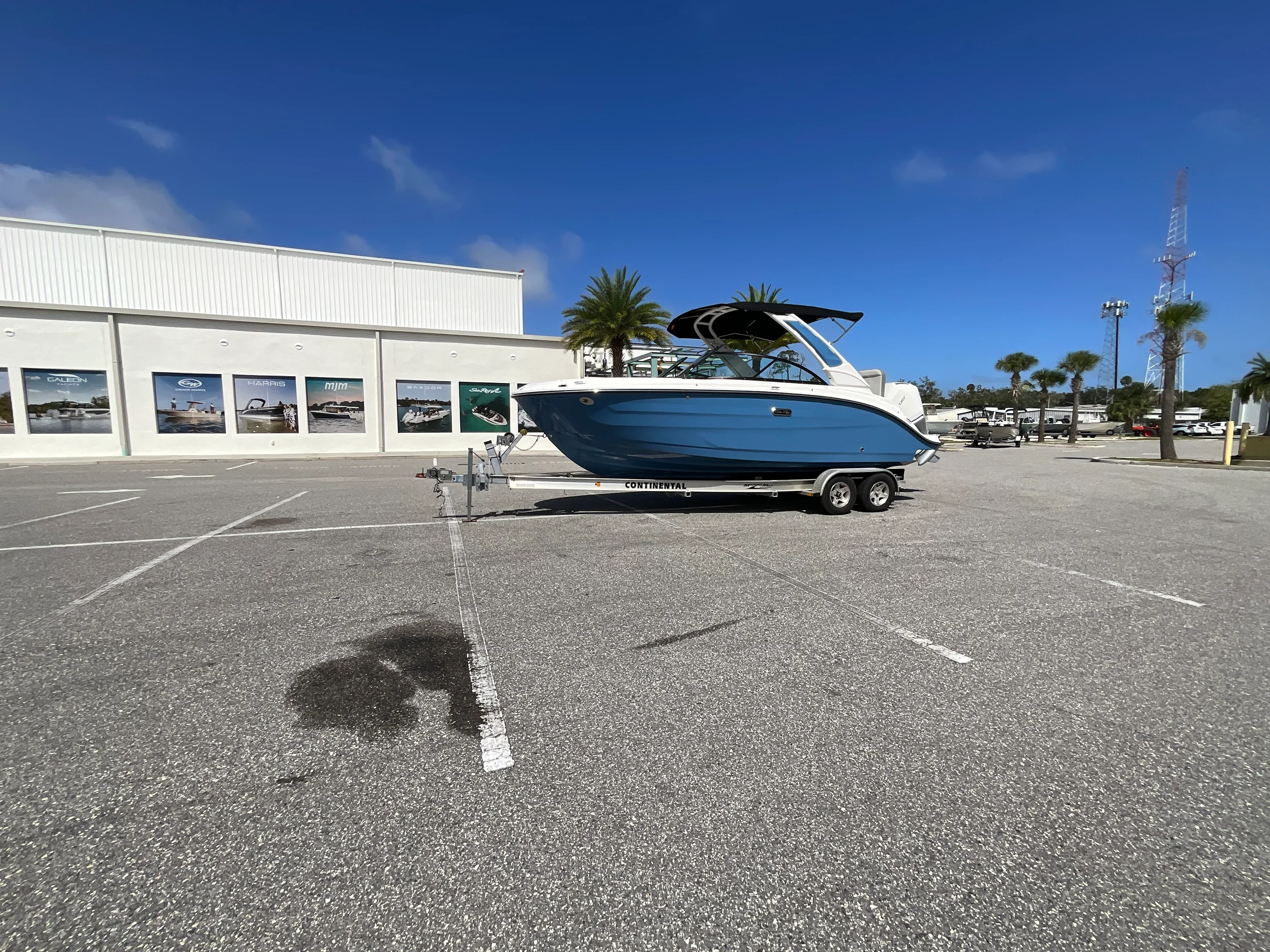 2026 Sea Ray SDX 230 Outboard Image Thumbnail #34