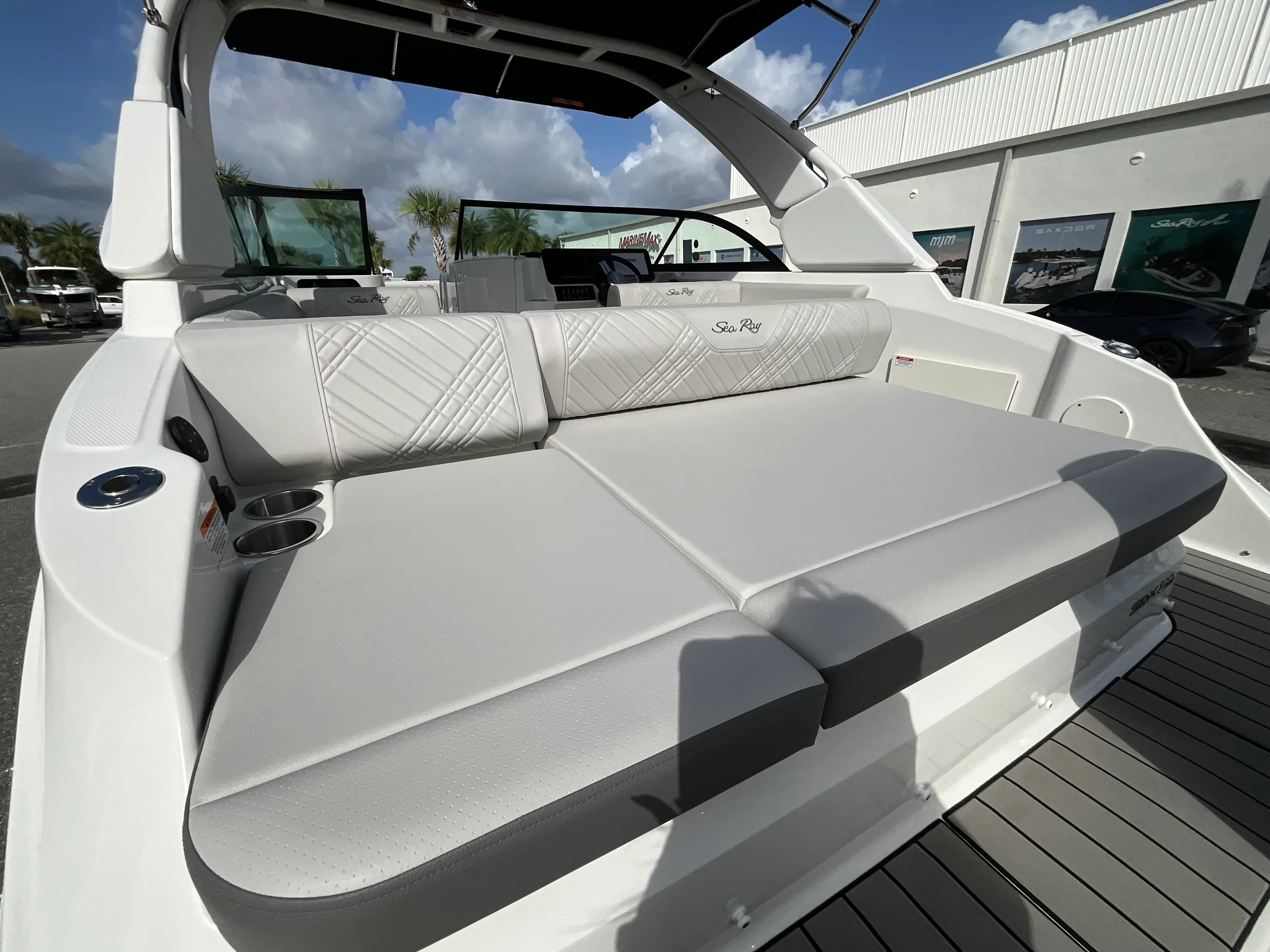 2026 Sea Ray SDX 230 Outboard Image Thumbnail #24