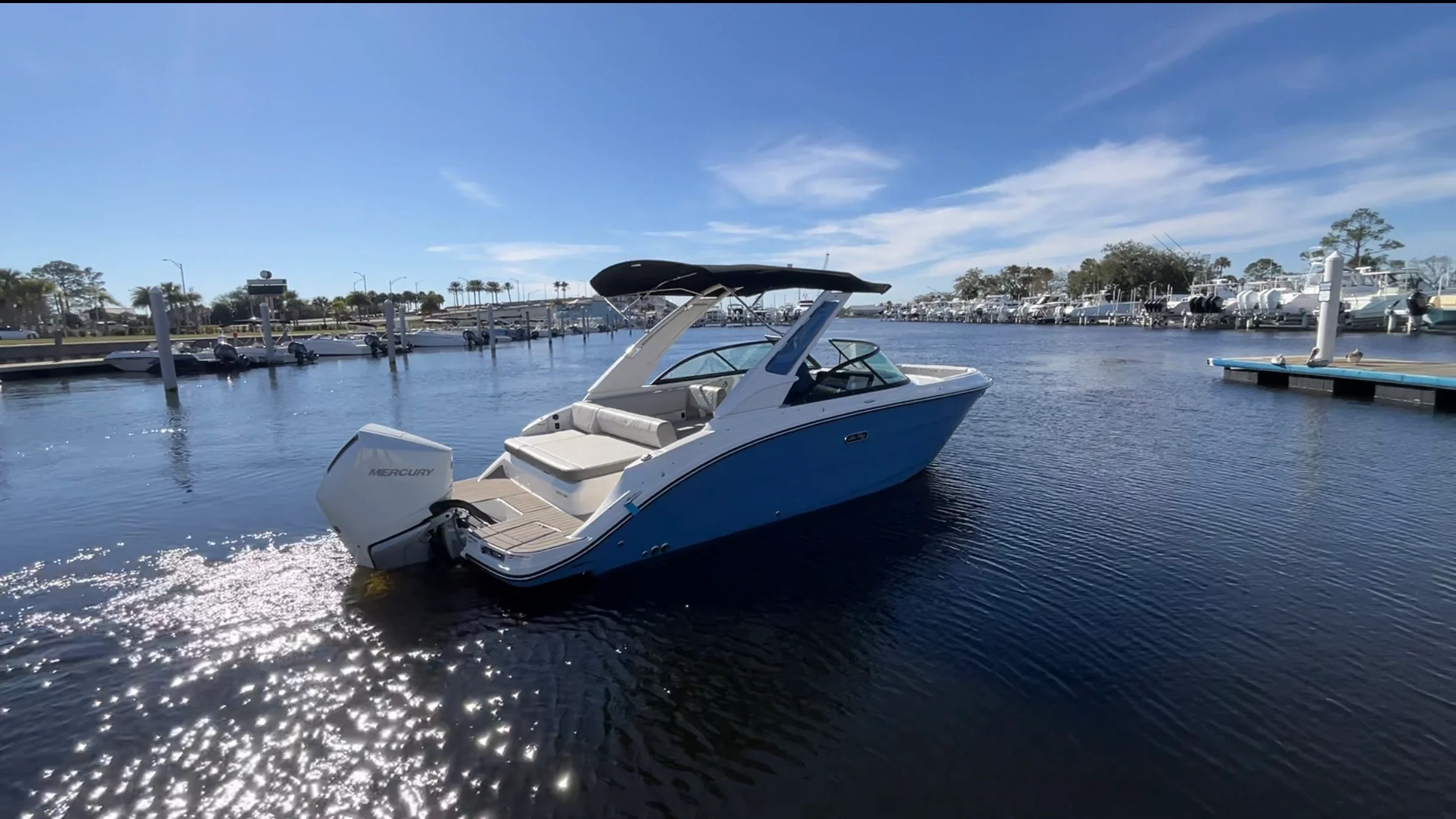 2026 Sea Ray SDX 230 Outboard Image Thumbnail #1