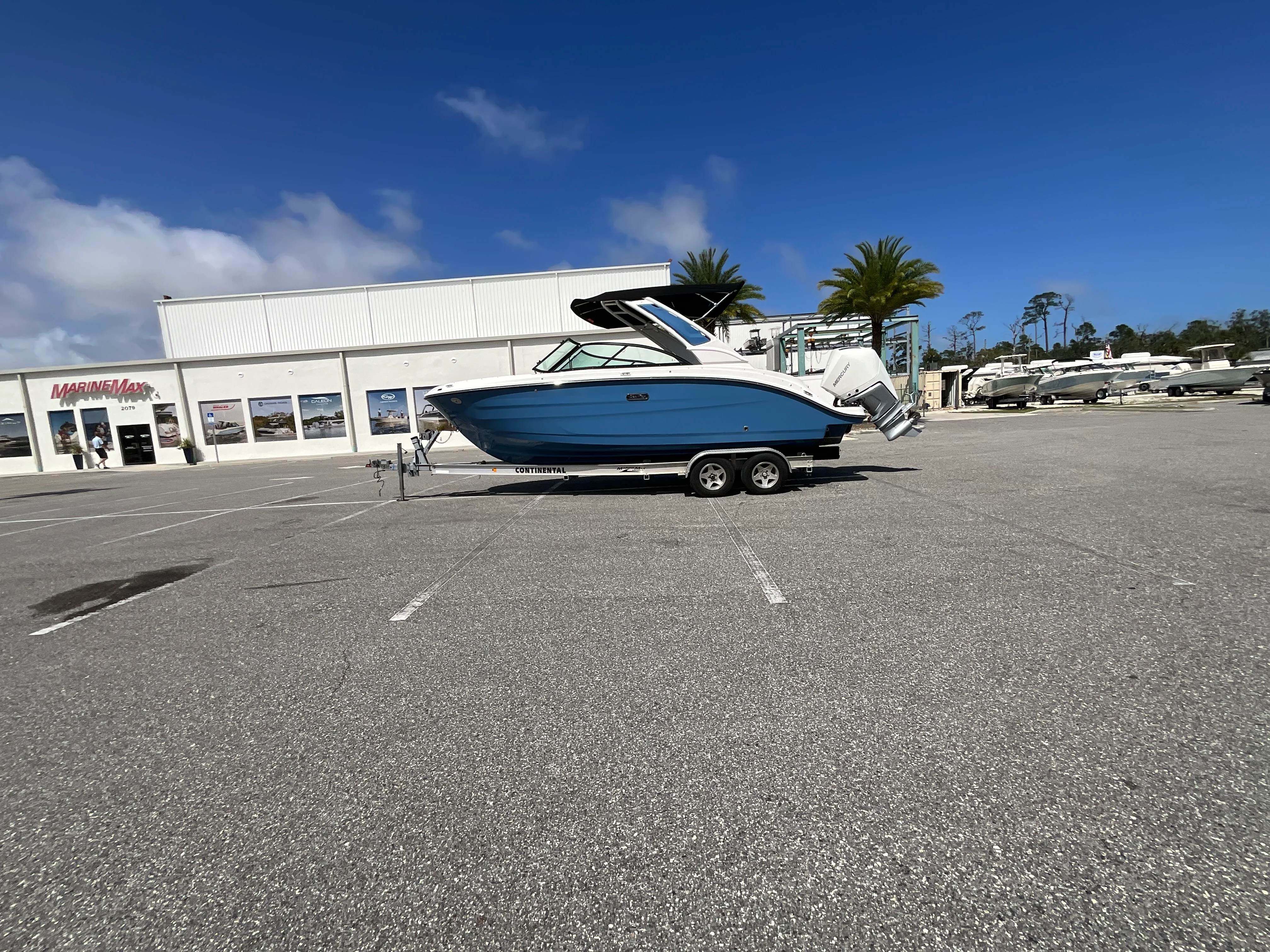 2026 Sea Ray SDX 230 Outboard Image Thumbnail #32