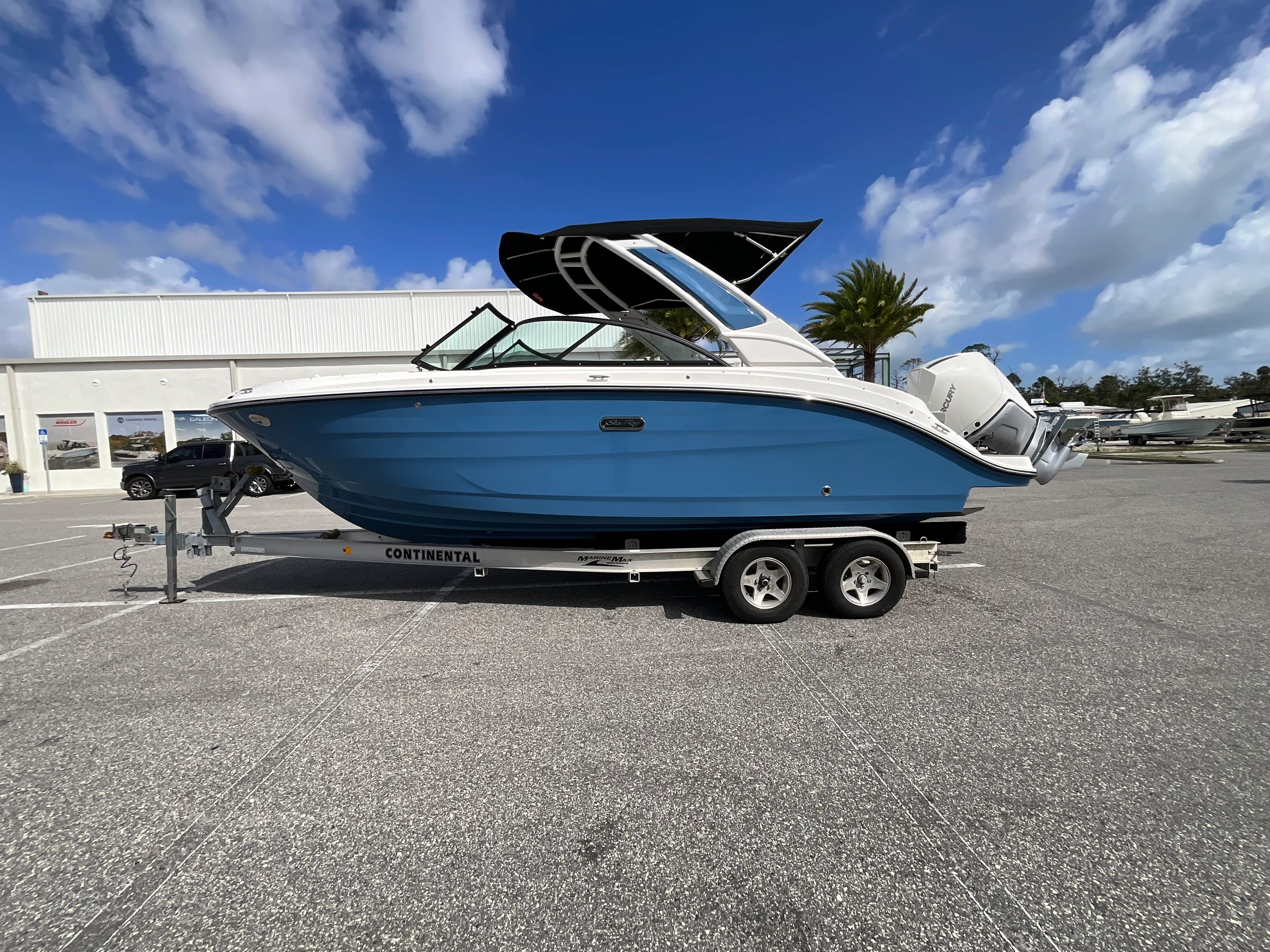 2026 Sea Ray SDX 230 Outboard Image Thumbnail #24