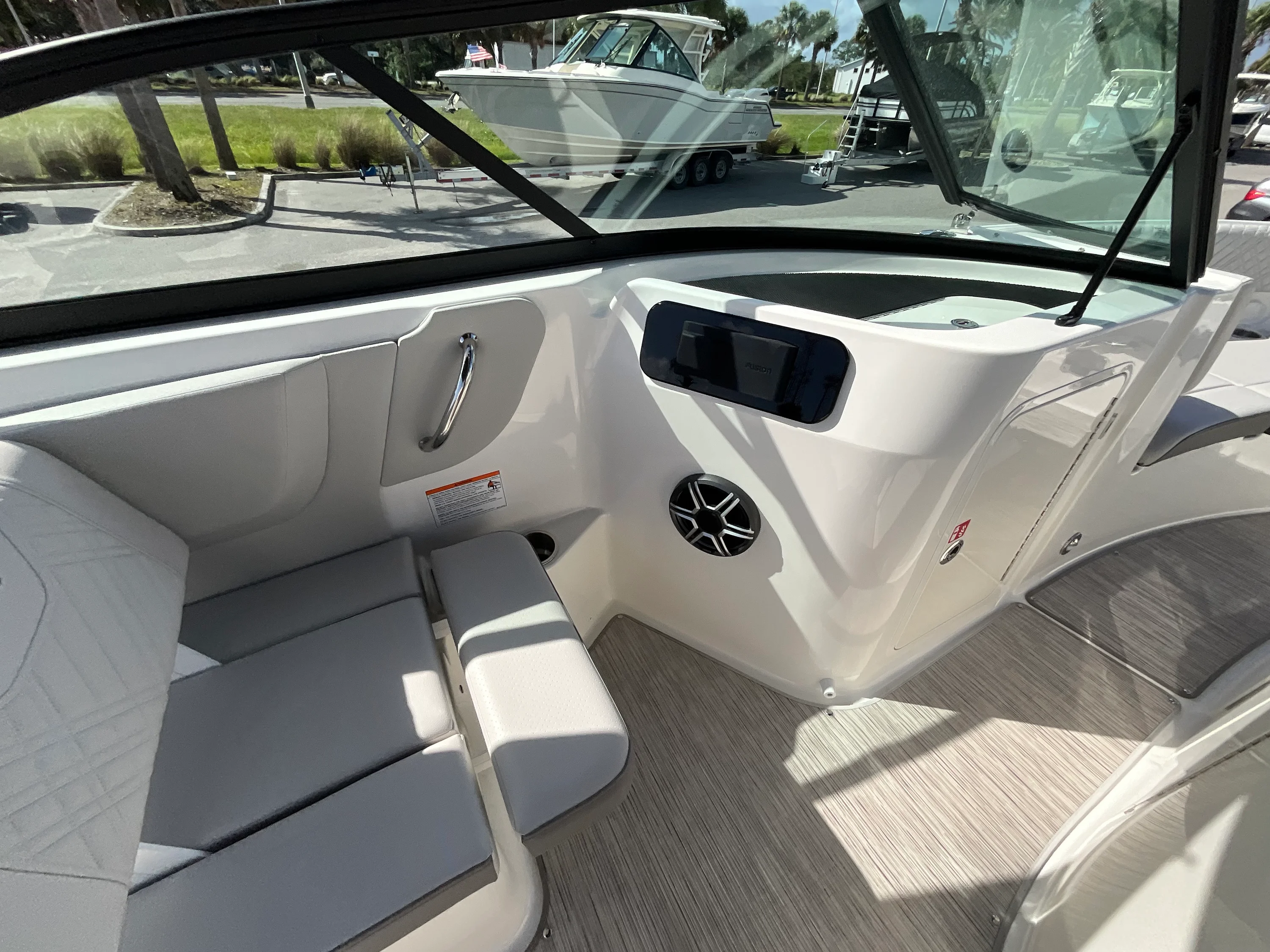 2026 Sea Ray SDX 230 Outboard Image Thumbnail #13