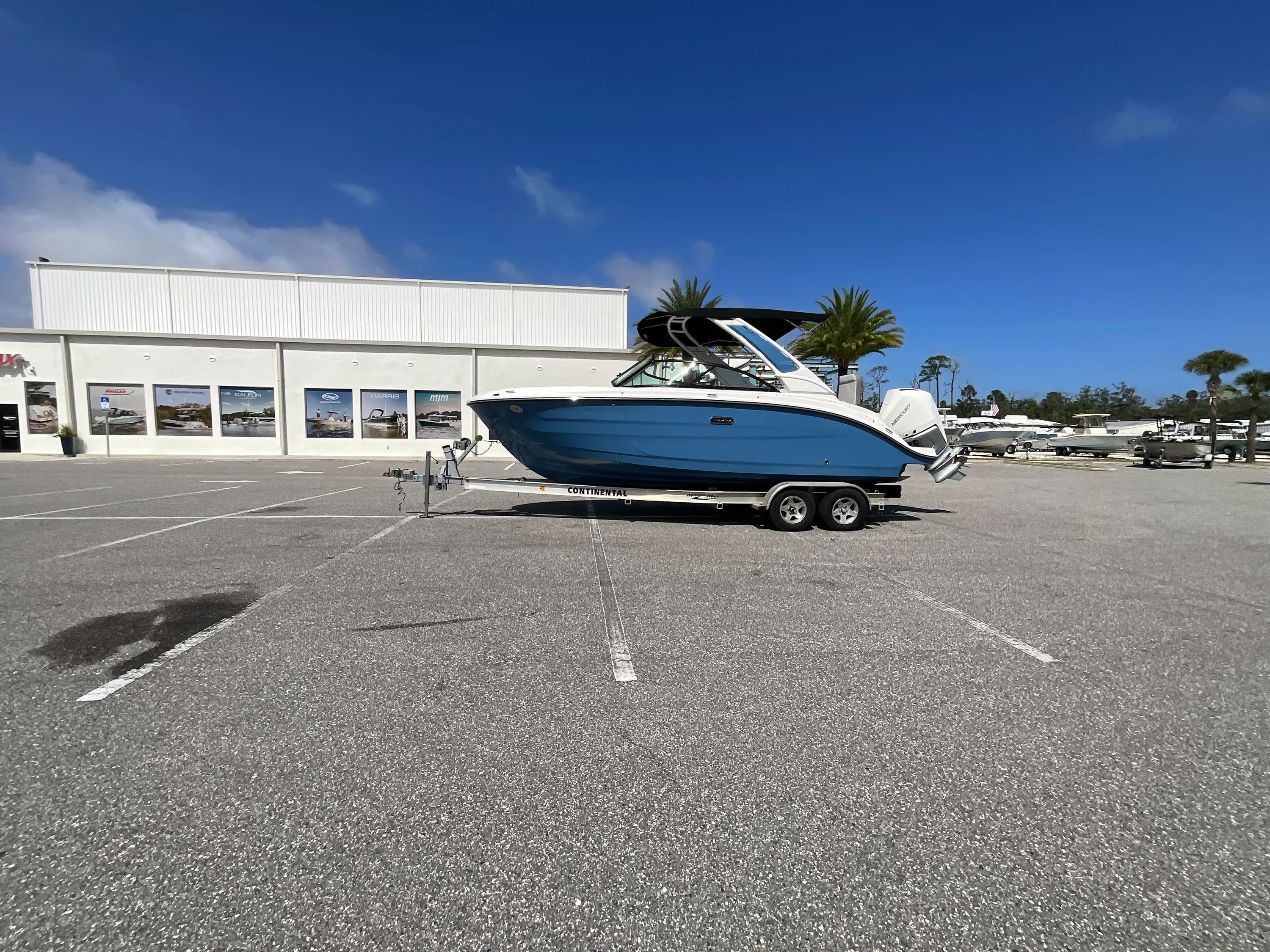 2026 Sea Ray SDX 230 Outboard Image Thumbnail #35