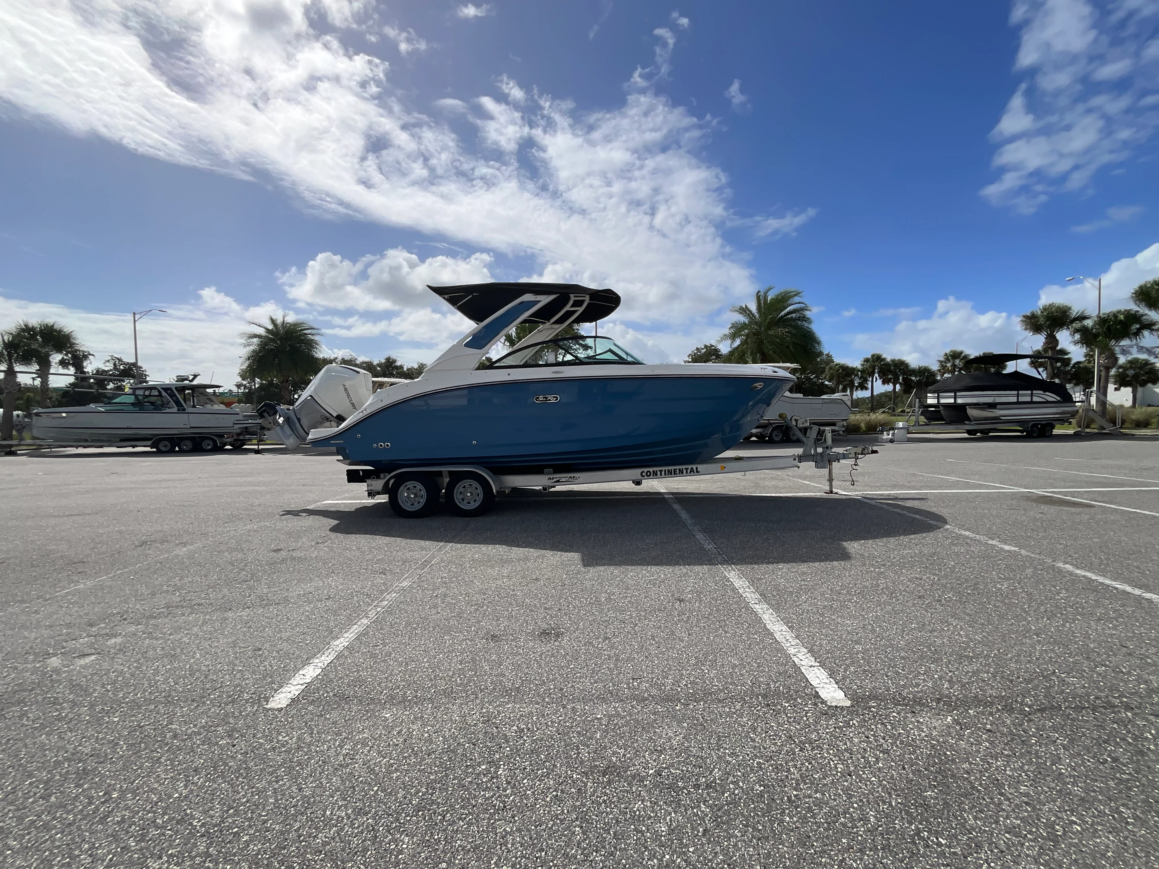 2026 Sea Ray SDX 230 Outboard Image Thumbnail #25