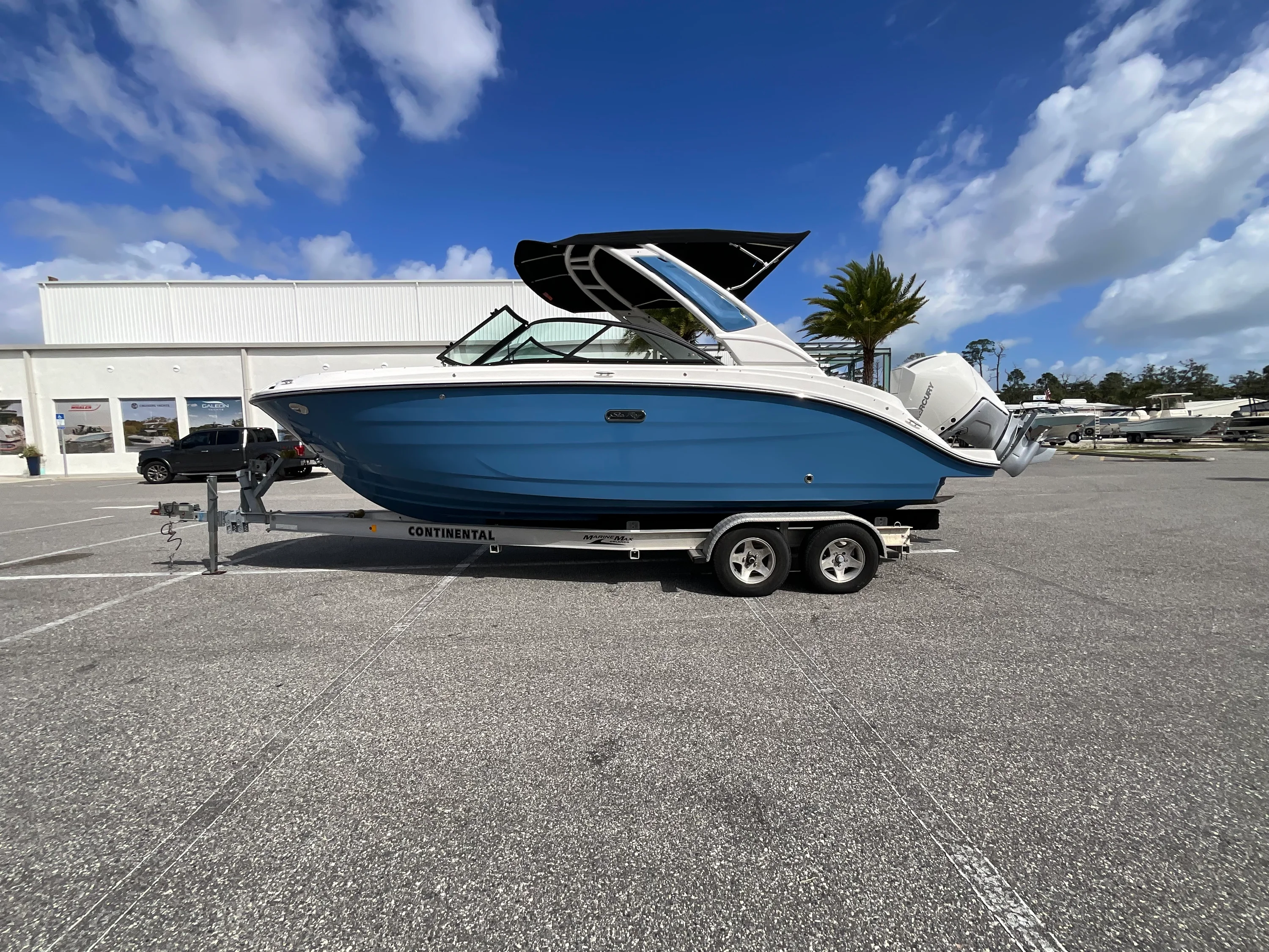 2026 Sea Ray SDX 230 Outboard Image Thumbnail #25