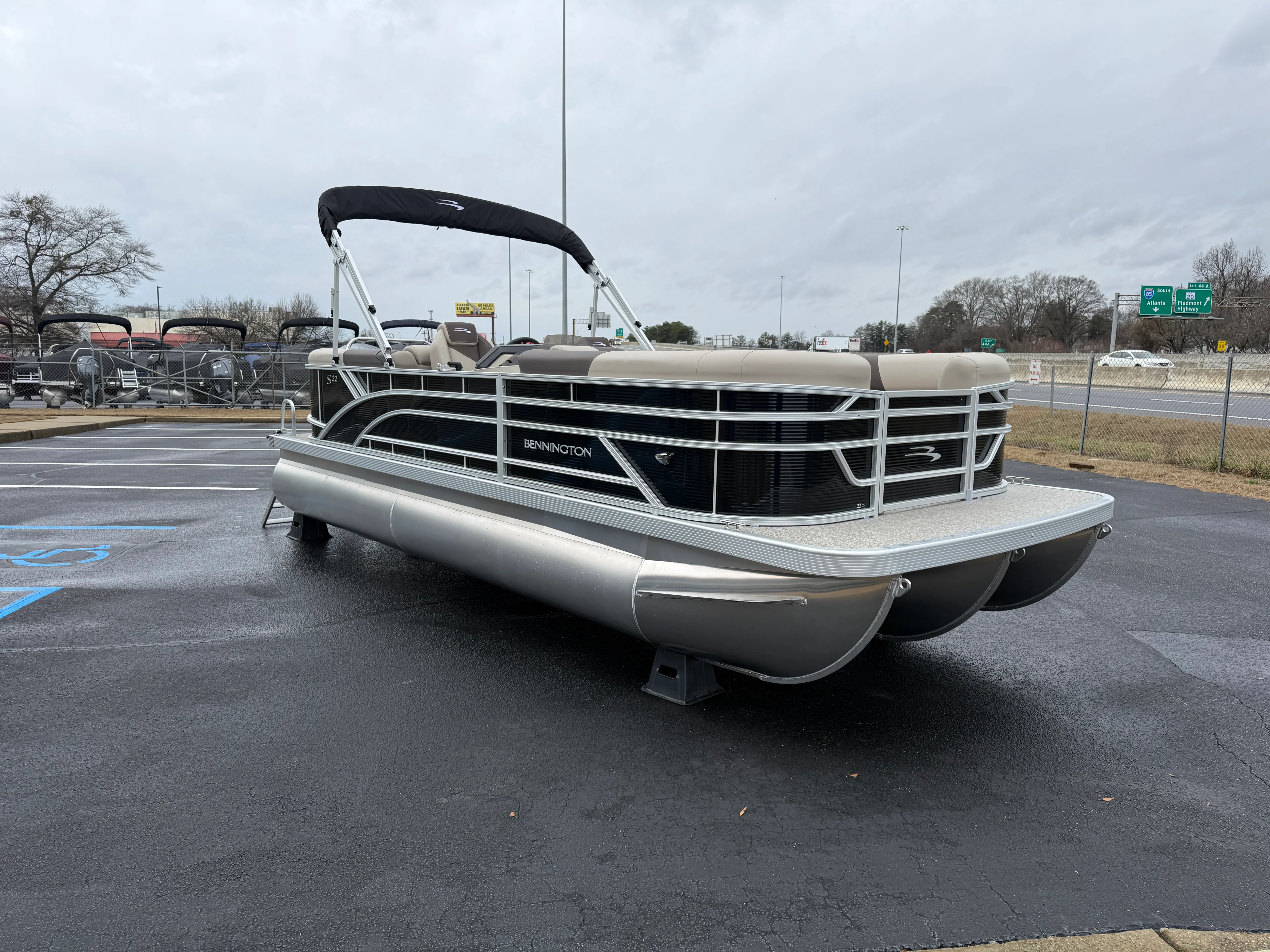 2026 Bennington 22SSR Image Thumbnail #3