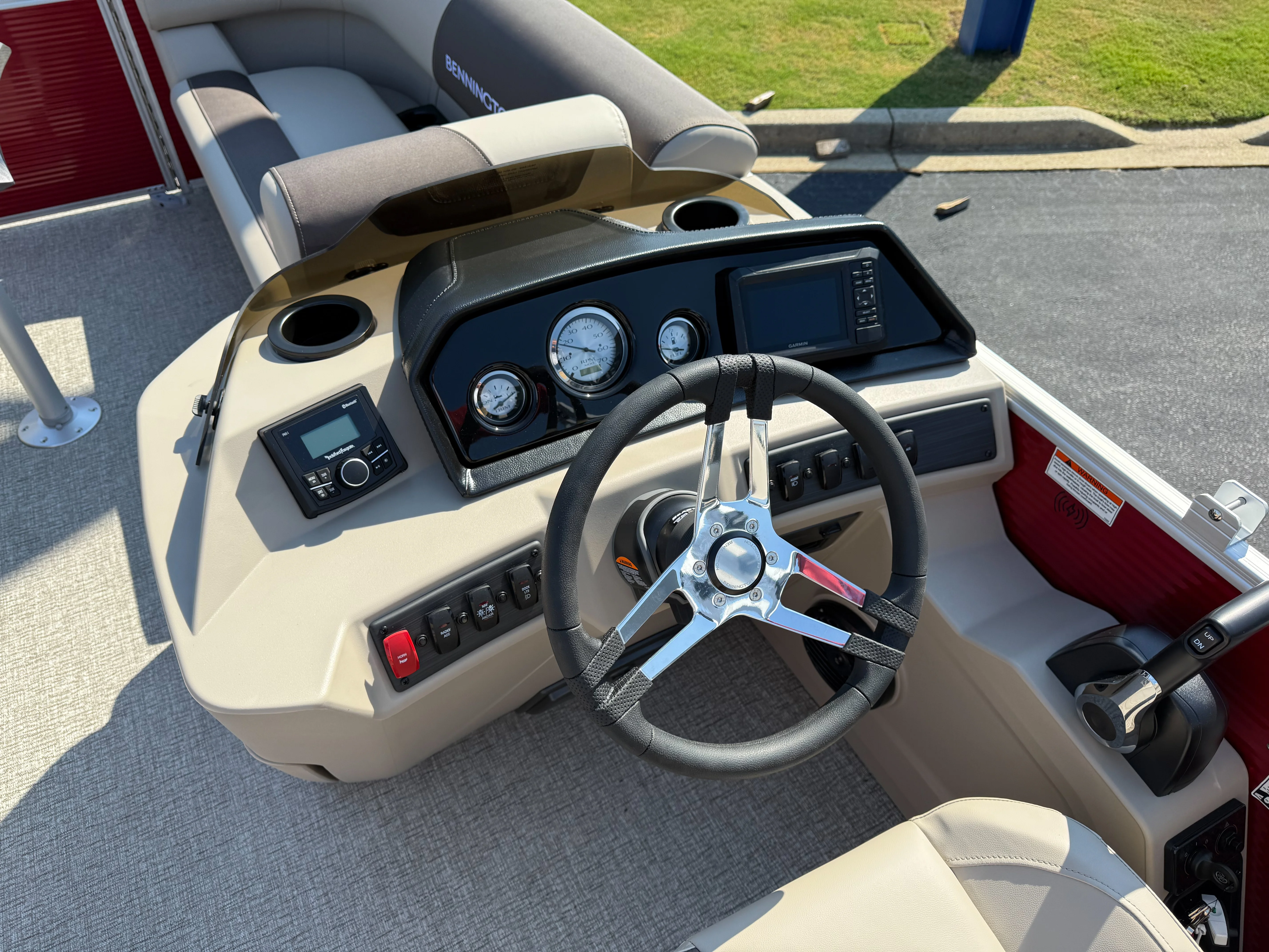 2026 Bennington 20SSR Image Thumbnail #14