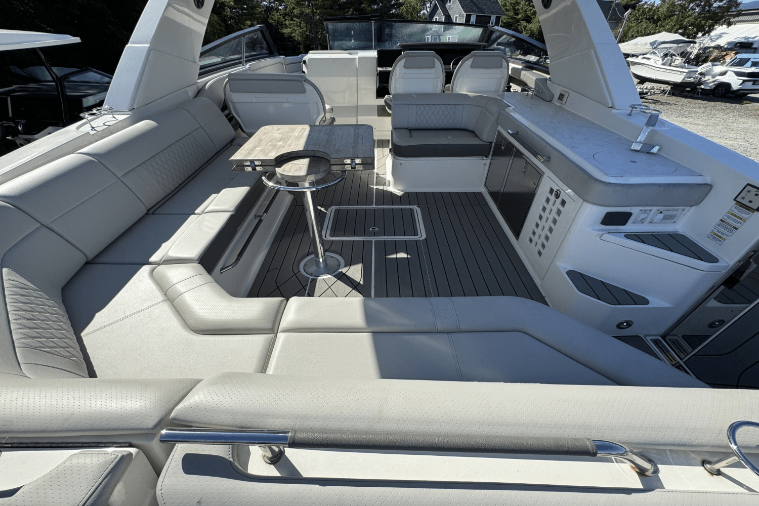 2022 Sea Ray SLX 400 Image Thumbnail #13