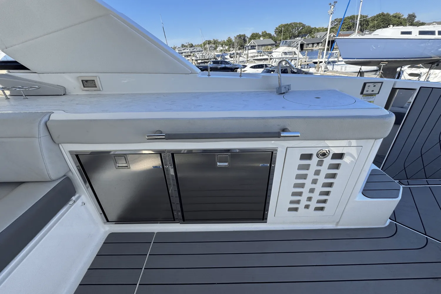 2022 Sea Ray SLX 400 Image Thumbnail #25