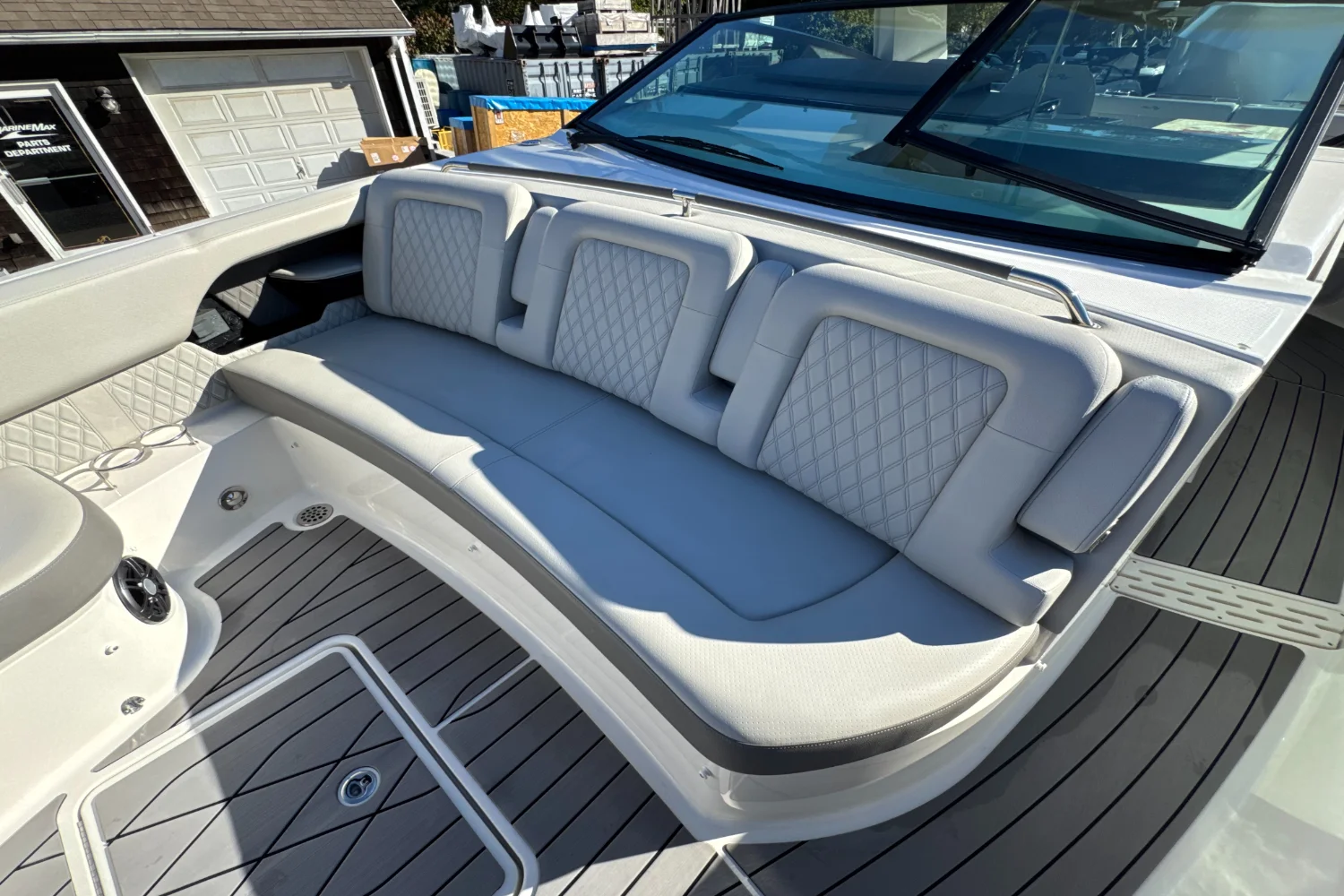 2022 Sea Ray SLX 400 Image Thumbnail #24