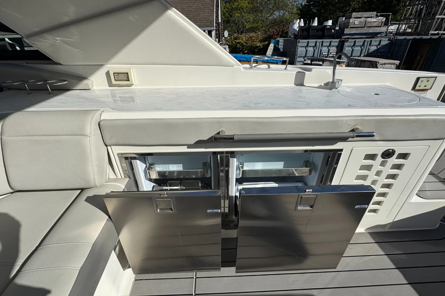 2022 Sea Ray SLX 400 Image Thumbnail #11