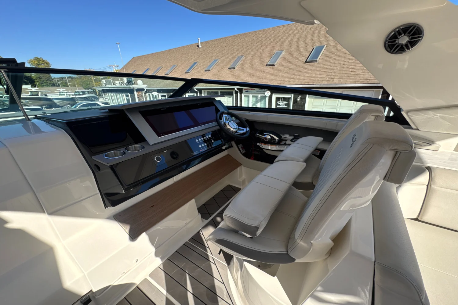 2022 Sea Ray SLX 400 Image Thumbnail #18