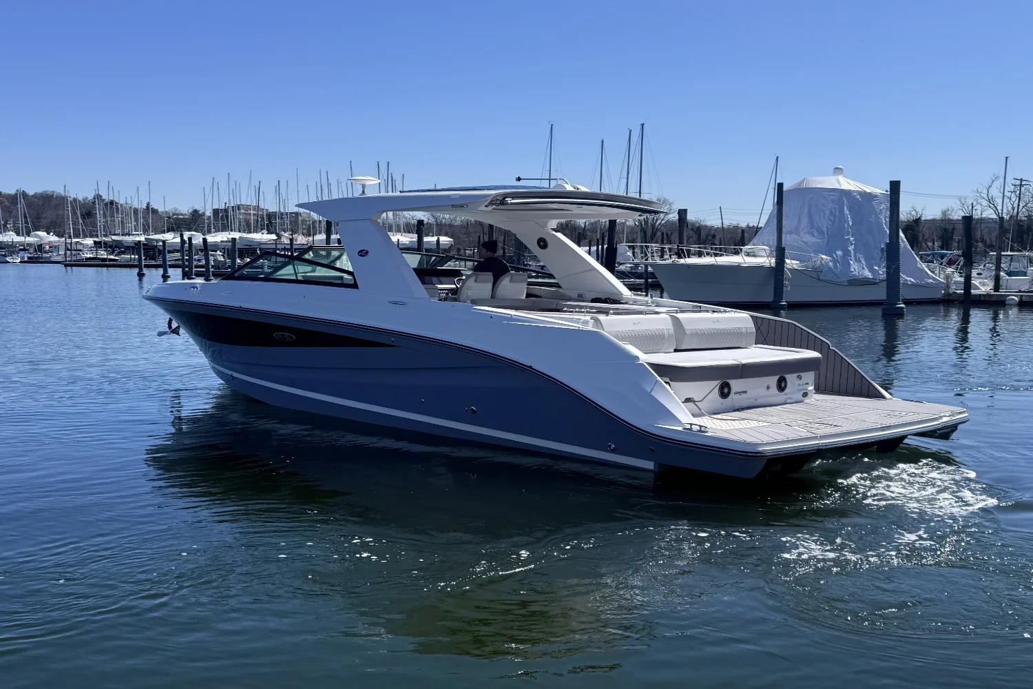 2022 Sea Ray SLX 400 Image Thumbnail #2