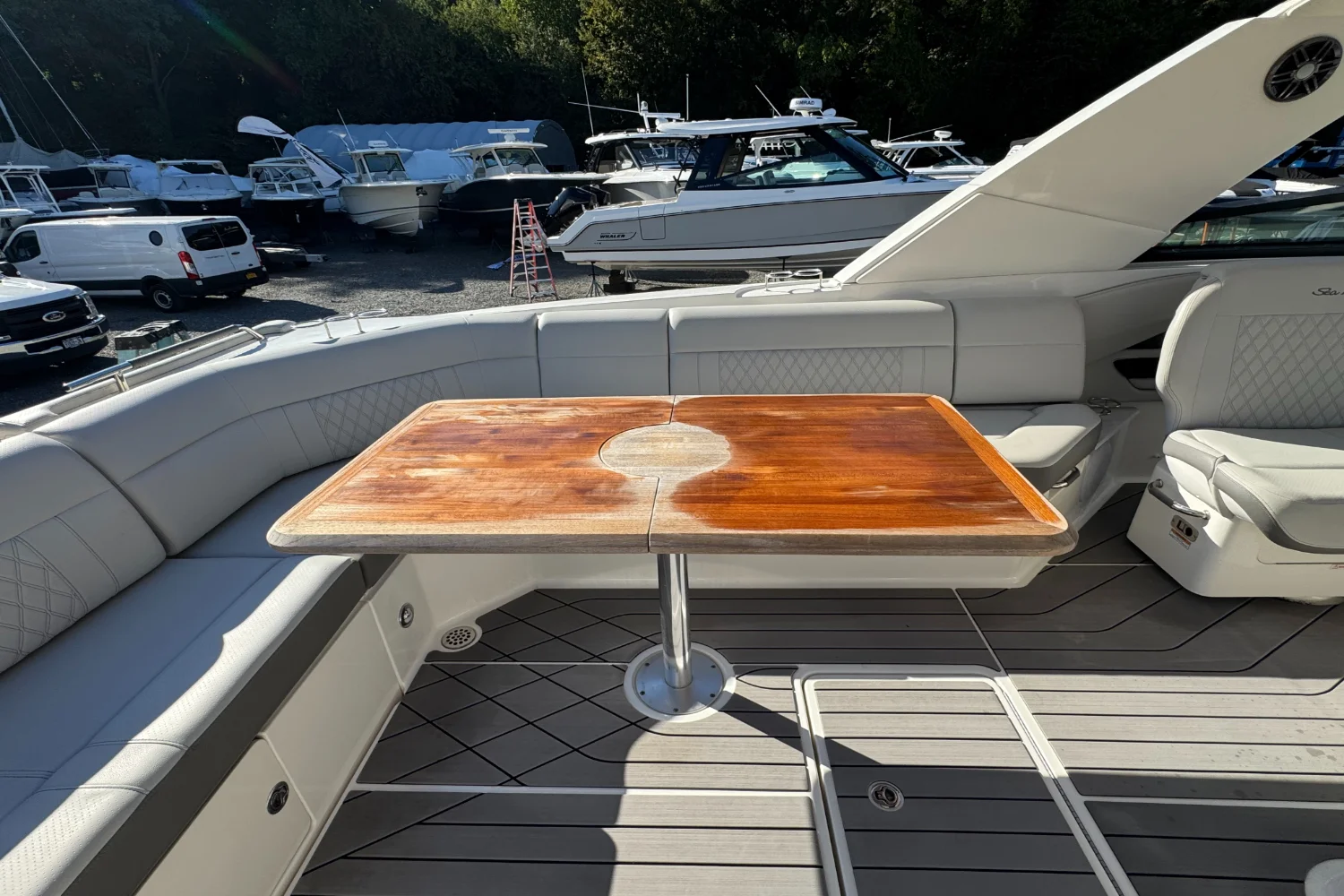 2022 Sea Ray SLX 400 Image Thumbnail #9