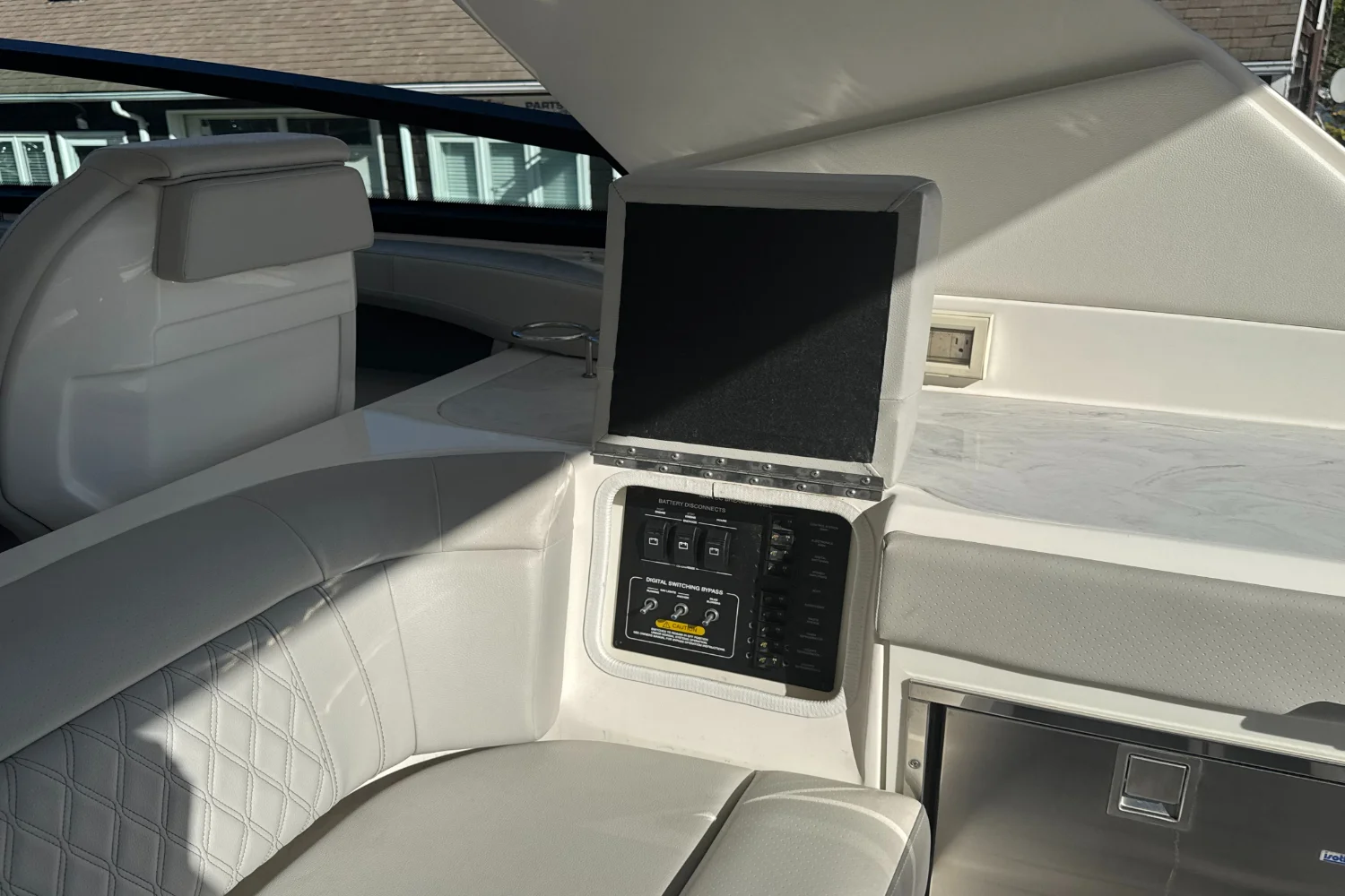 2022 Sea Ray SLX 400 Image Thumbnail #14