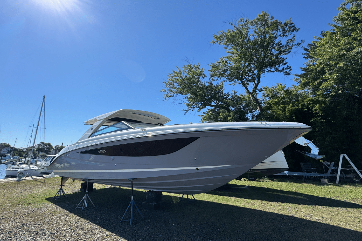 2022 Sea Ray SLX 400 Image Thumbnail #2