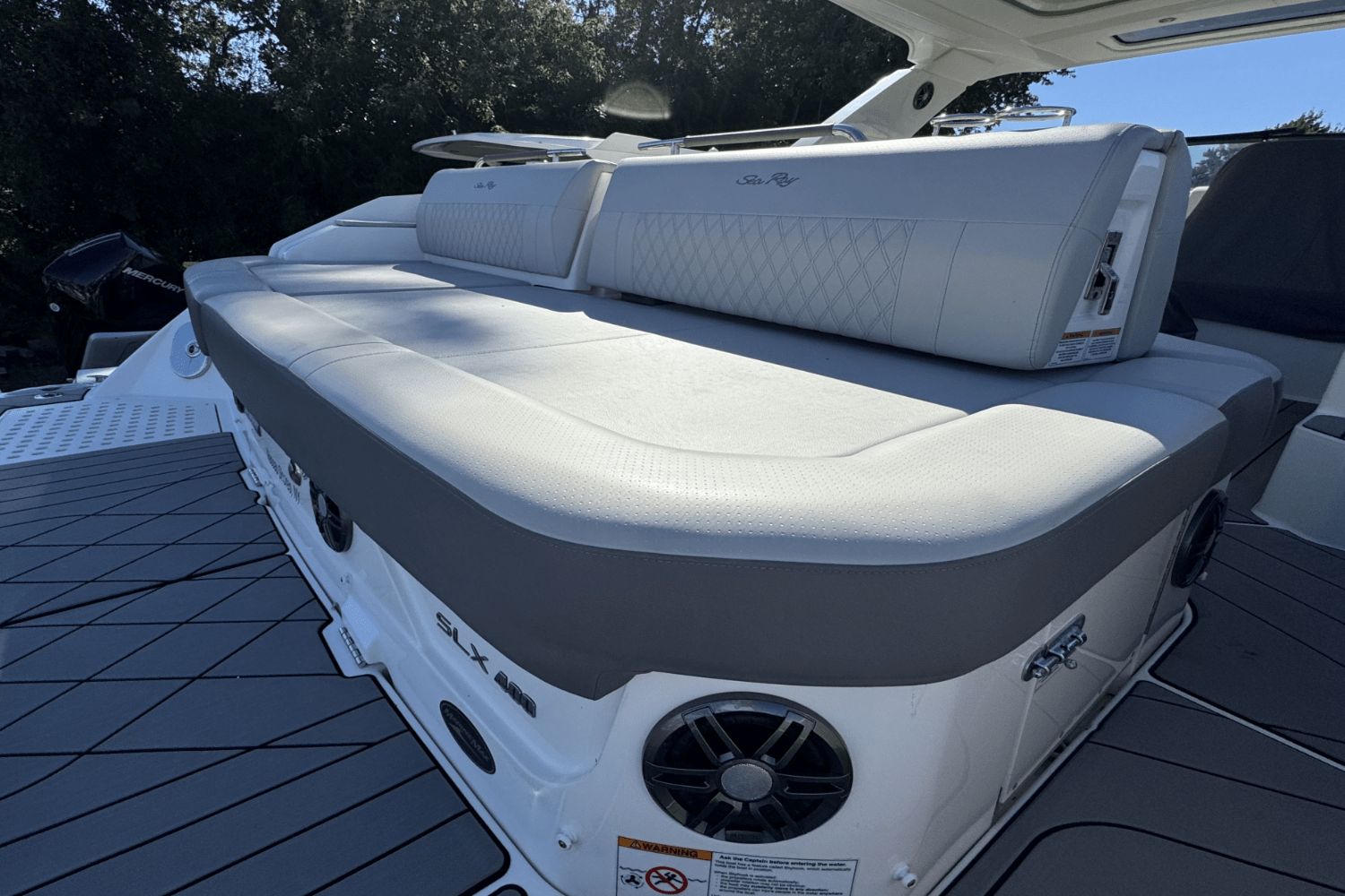 2022 Sea Ray SLX 400 Image Thumbnail #6