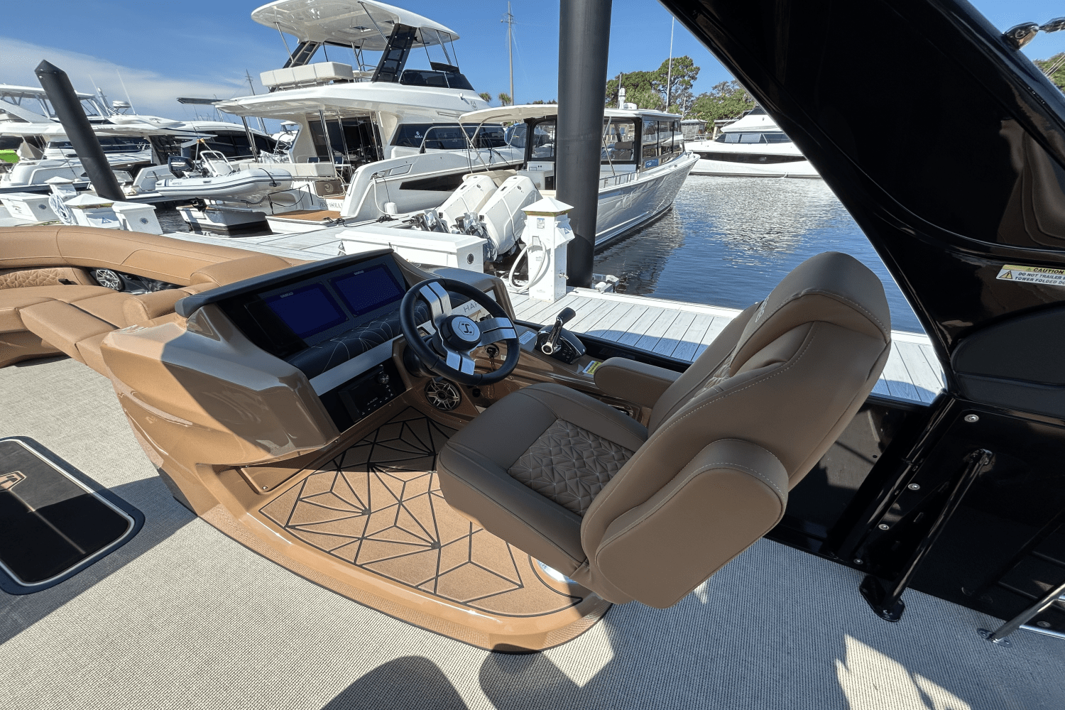 2026 Harris Grand Mariner 250 Image Thumbnail #11