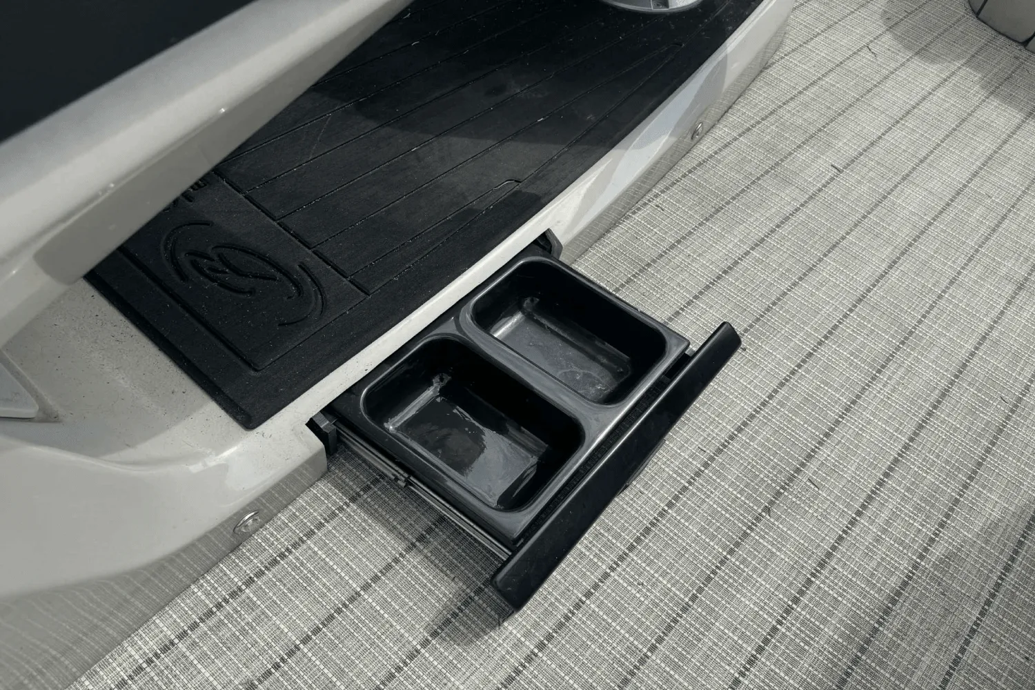 2019 Barletta L21U Image Thumbnail #13