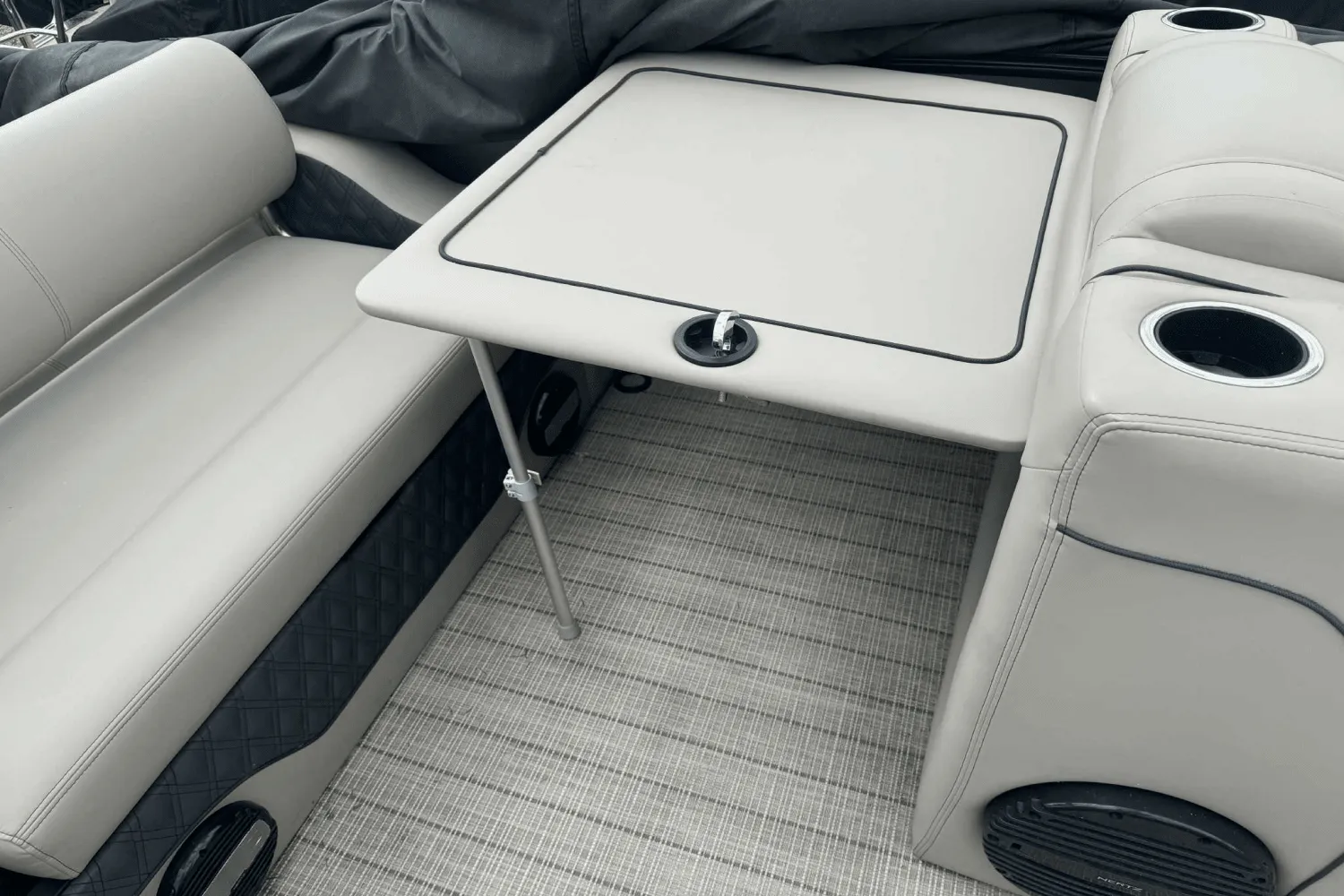 2019 Barletta L21U Image Thumbnail #10