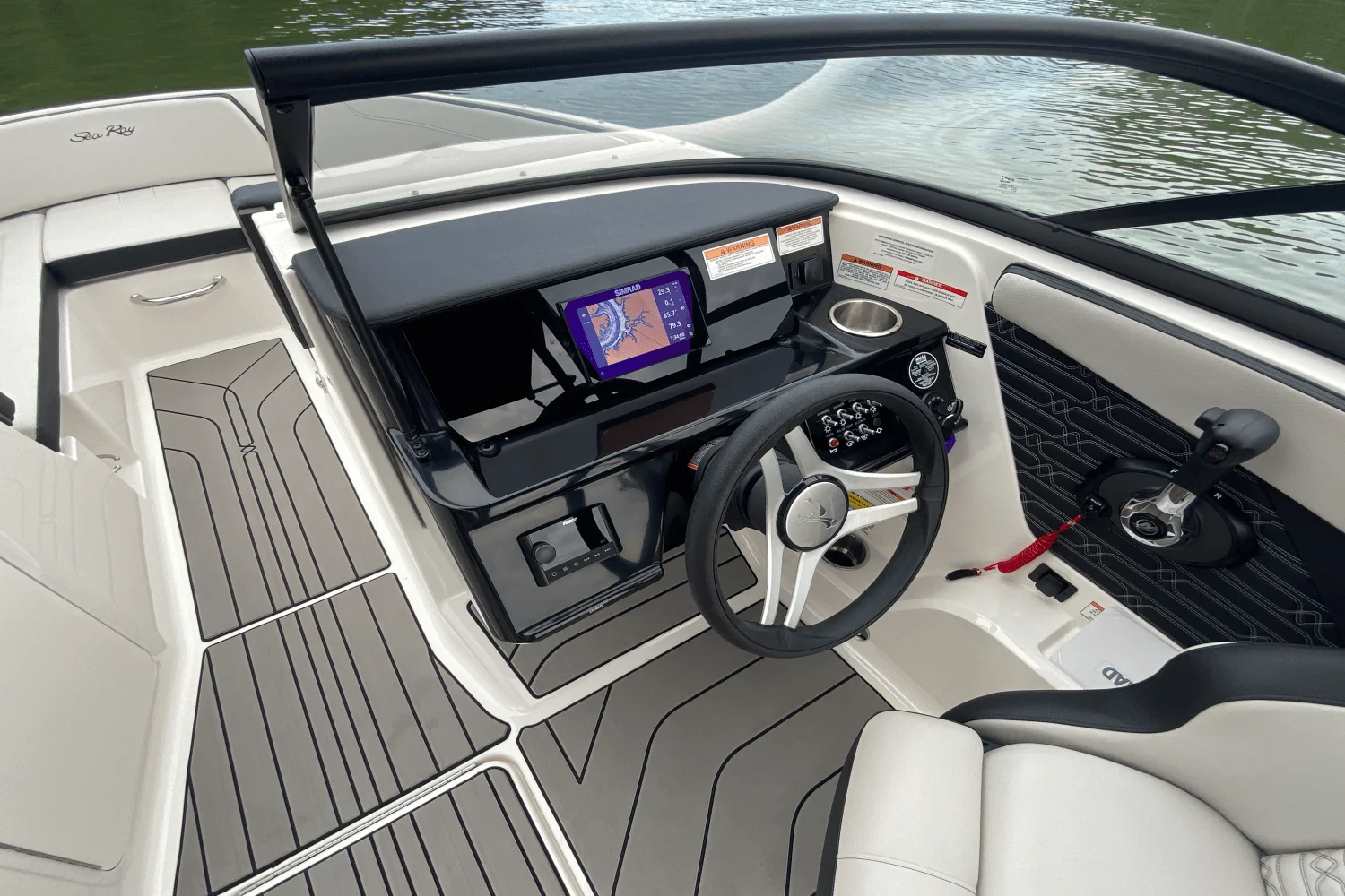 2024 Sea Ray 210 SPX Image Thumbnail #15