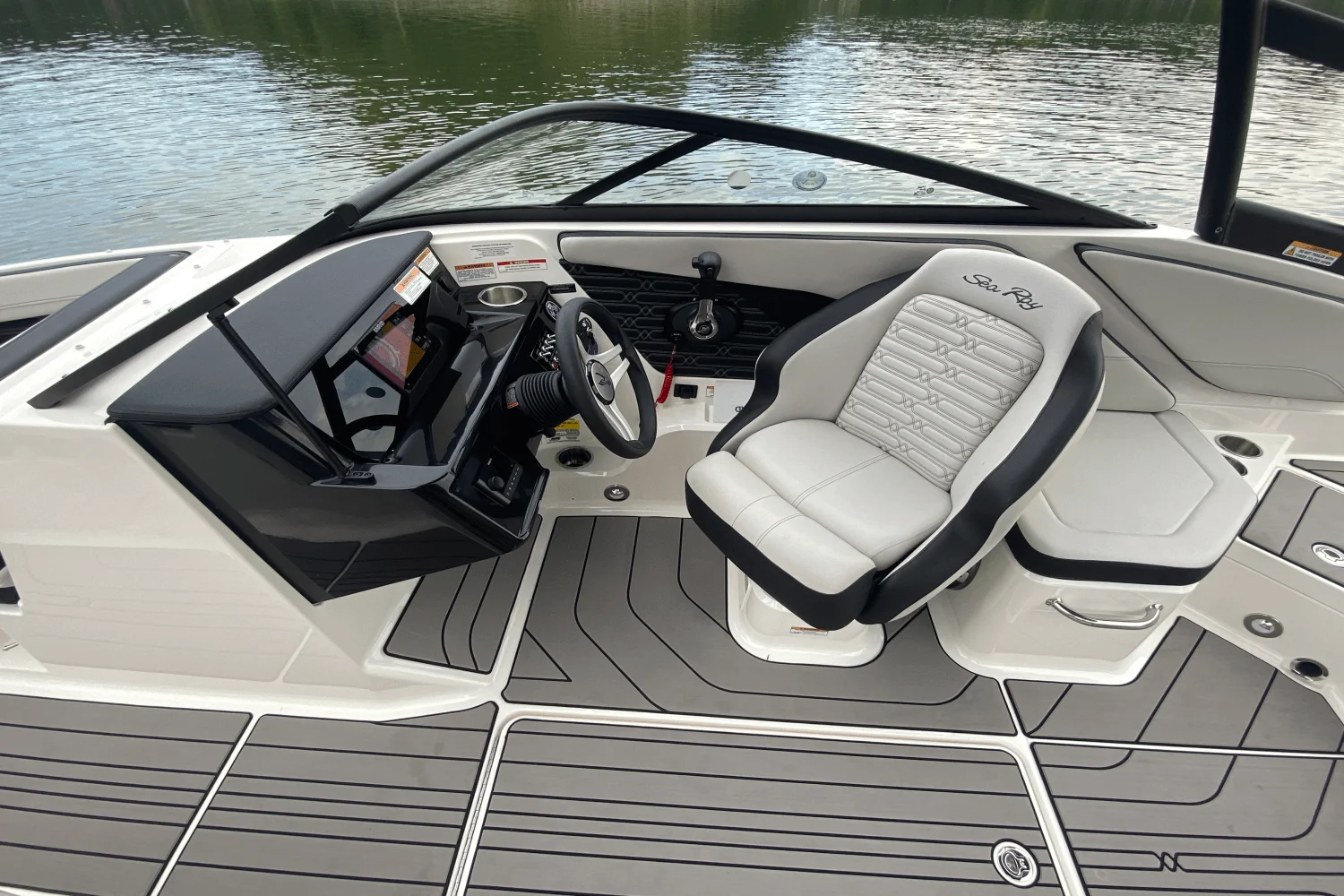 2024 Sea Ray 210 SPX Image Thumbnail #14