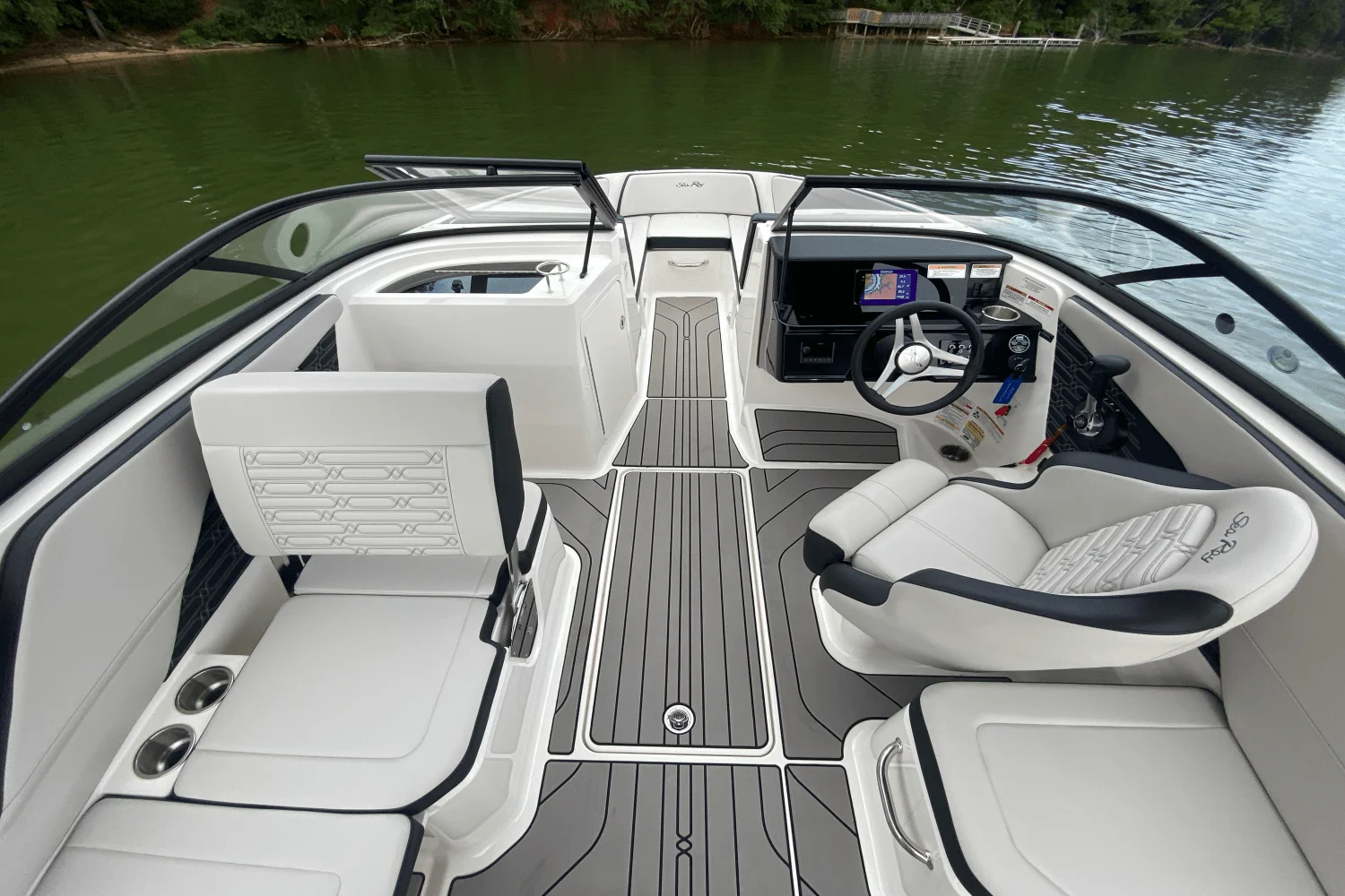 2024 Sea Ray 210 SPX Image Thumbnail #9