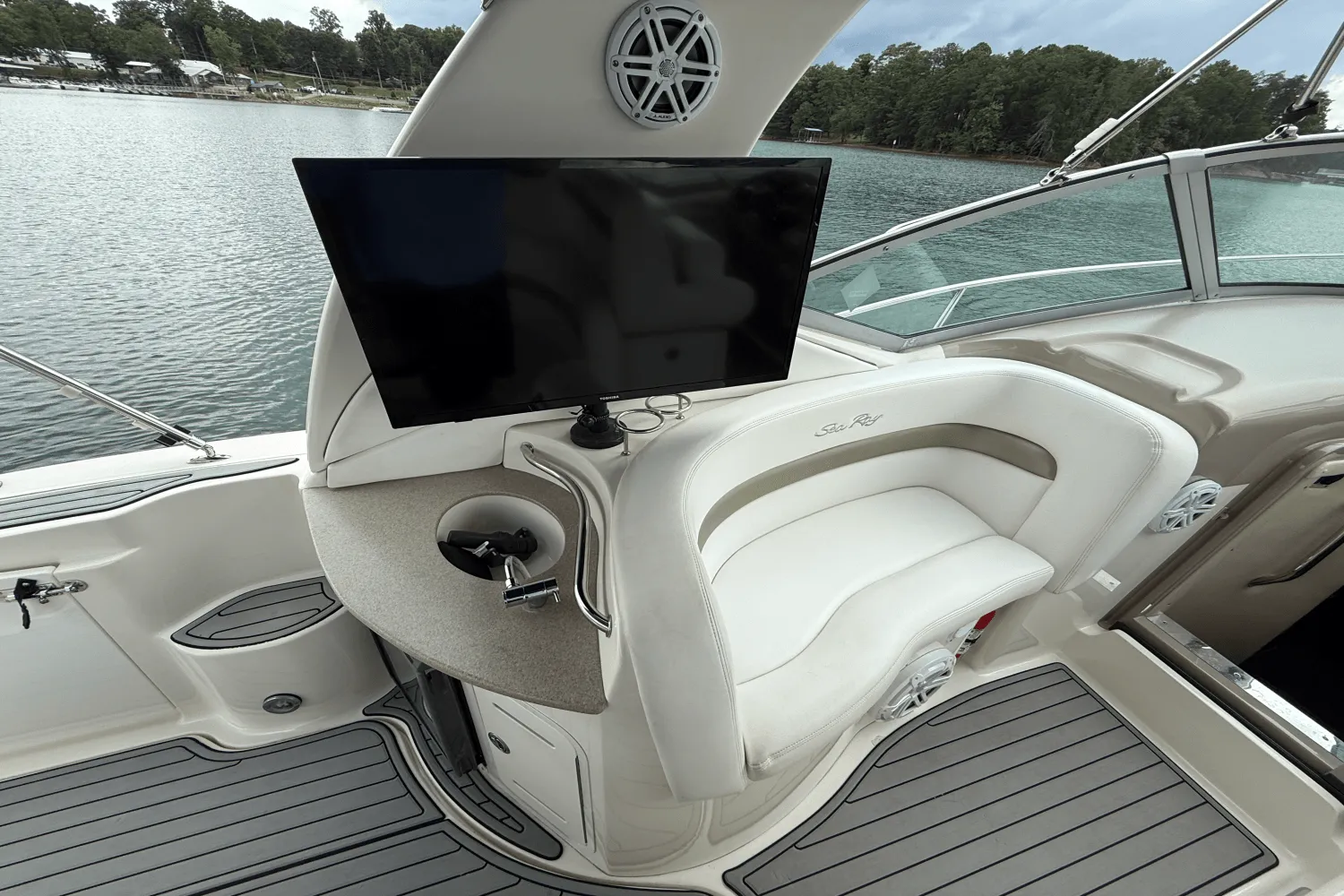 2006 Sea Ray 320 Sundancer Image Thumbnail #19