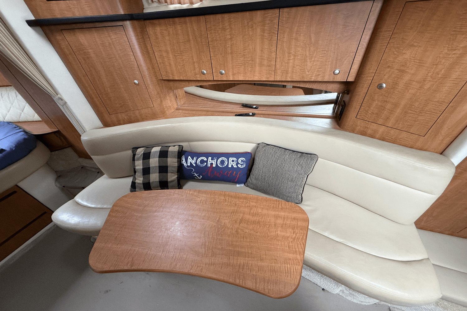 2006 Sea Ray 320 Sundancer Image Thumbnail #25