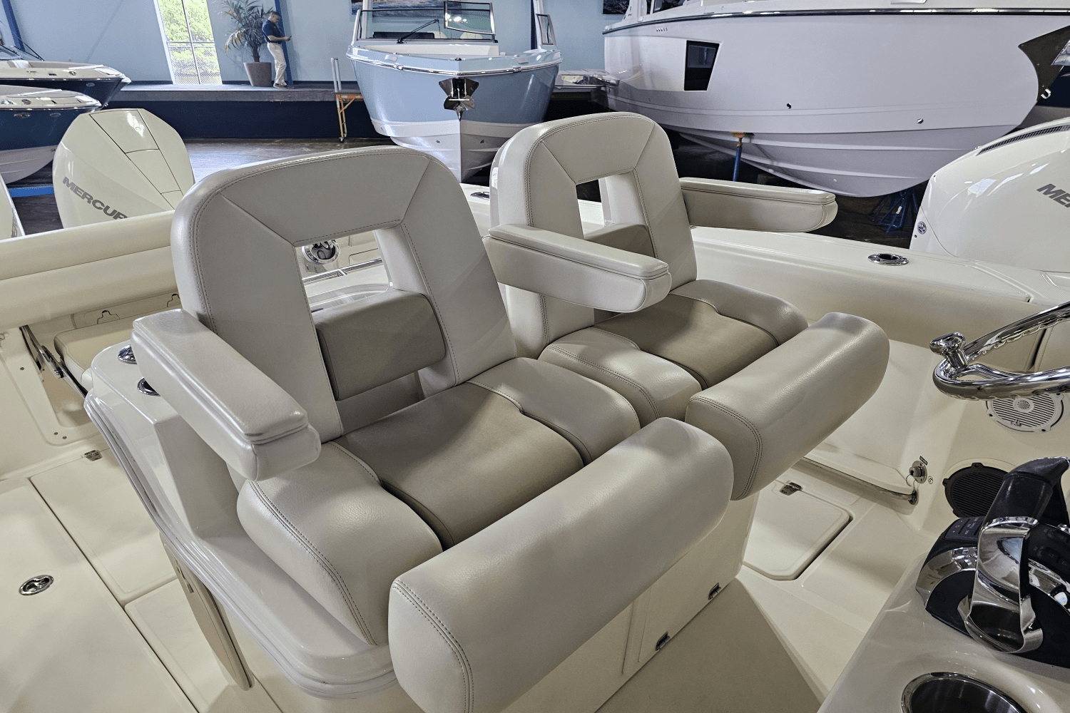 2019 Boston Whaler 280 OUTRAGE Image Thumbnail #12