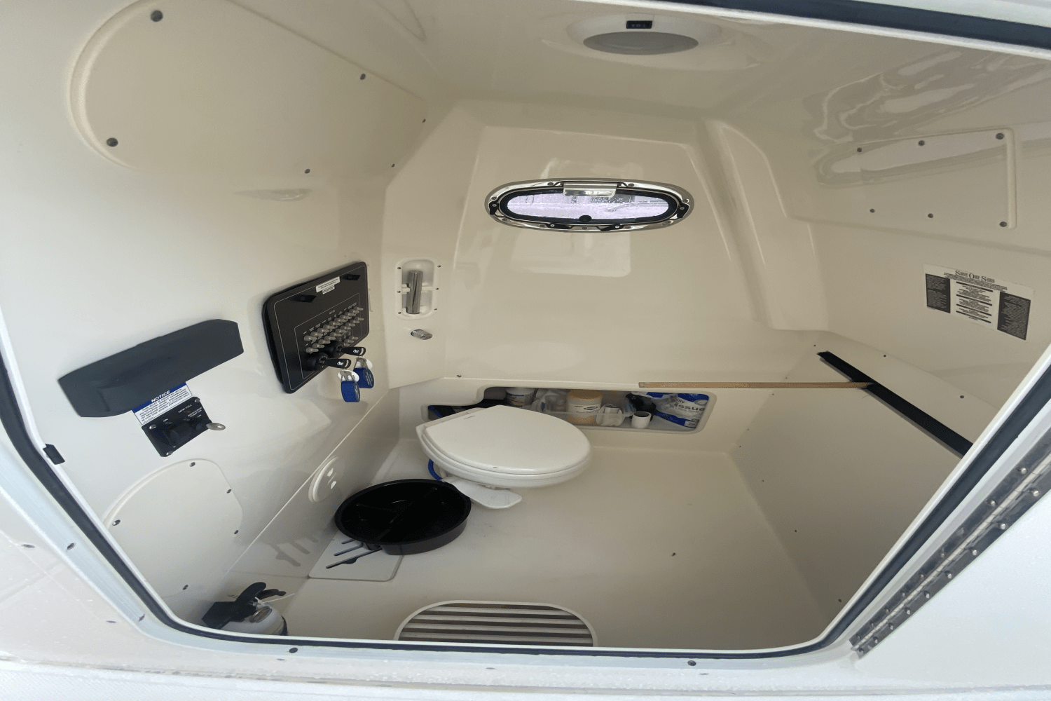 2019 Boston Whaler 280 OUTRAGE Image Thumbnail #11