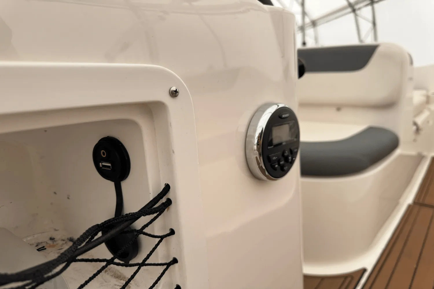 2019 Bayliner 180 EL Image Thumbnail #5