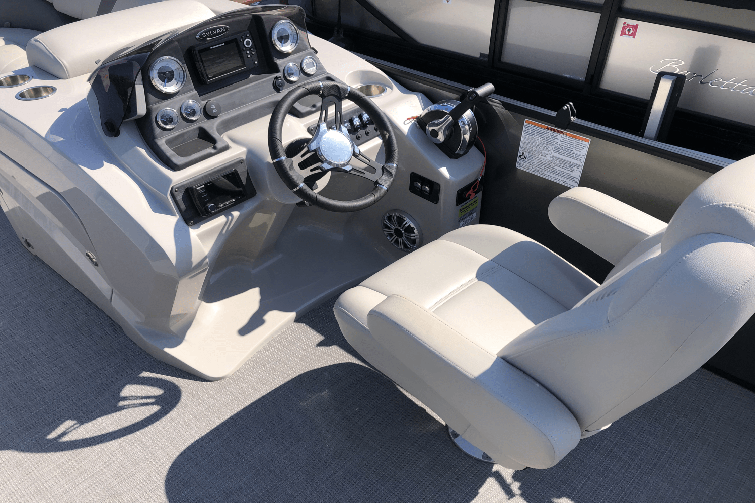 2019 Sylvan MIRAGE 8524 DLZ Image Thumbnail #11